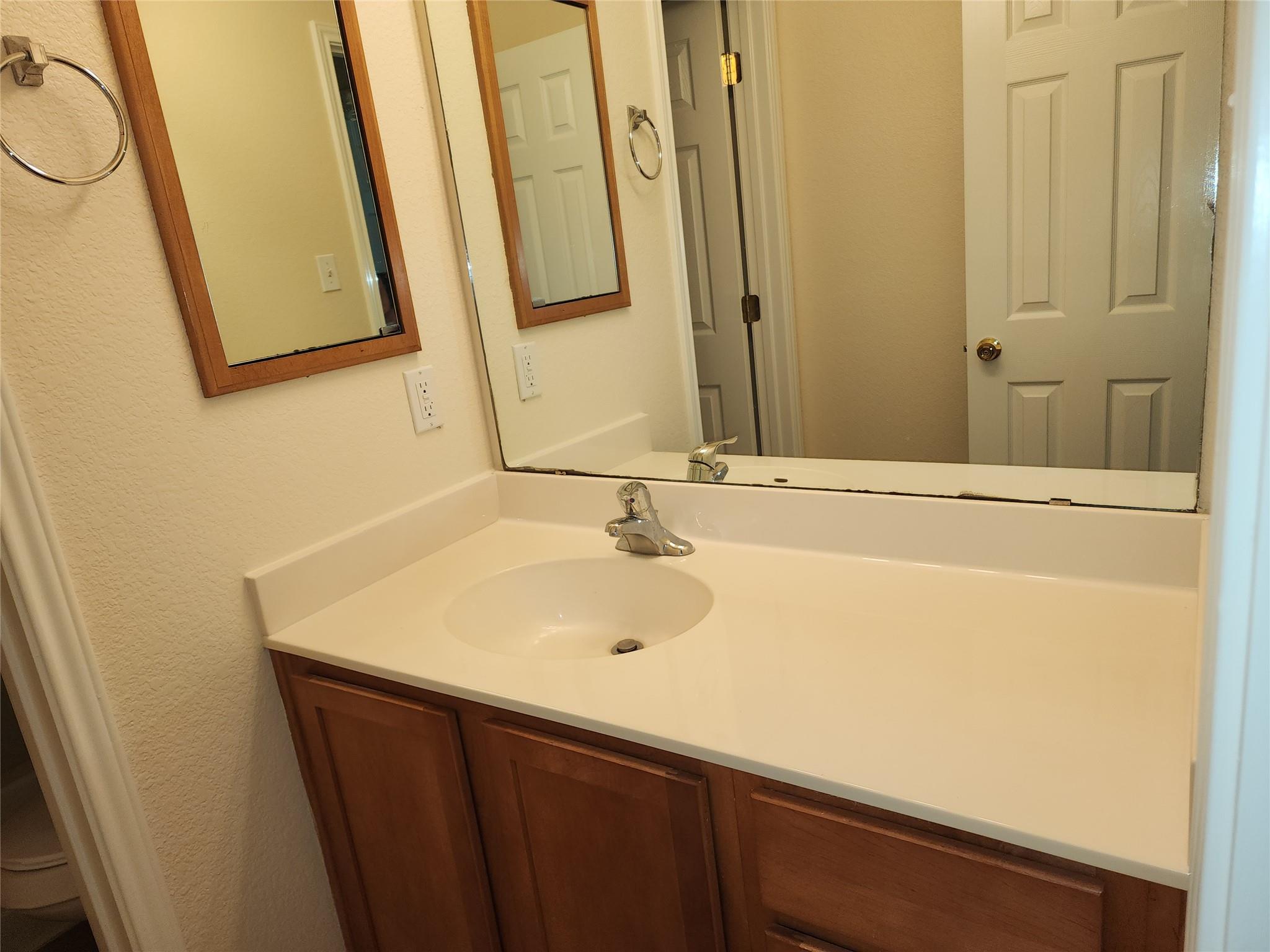 103 Hal Sutton Cv, Round Rock, TX 78664