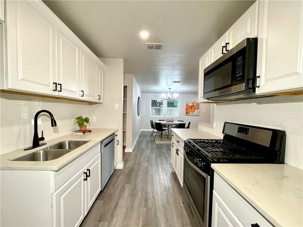 1737 Cricket Hollow Dr, Austin, TX 78758