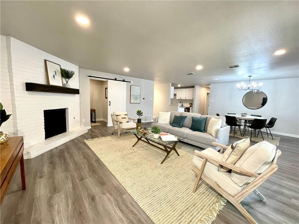 1737 Cricket Hollow Dr, Austin, TX 78758