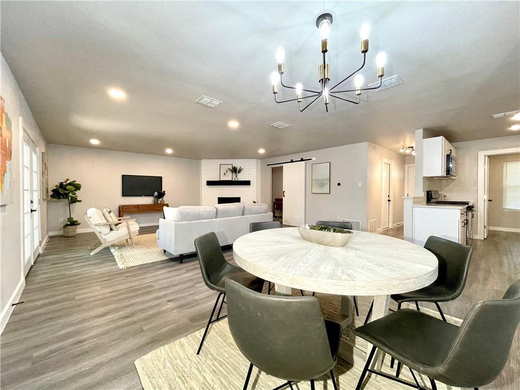 1737 Cricket Hollow Dr, Austin, TX 78758