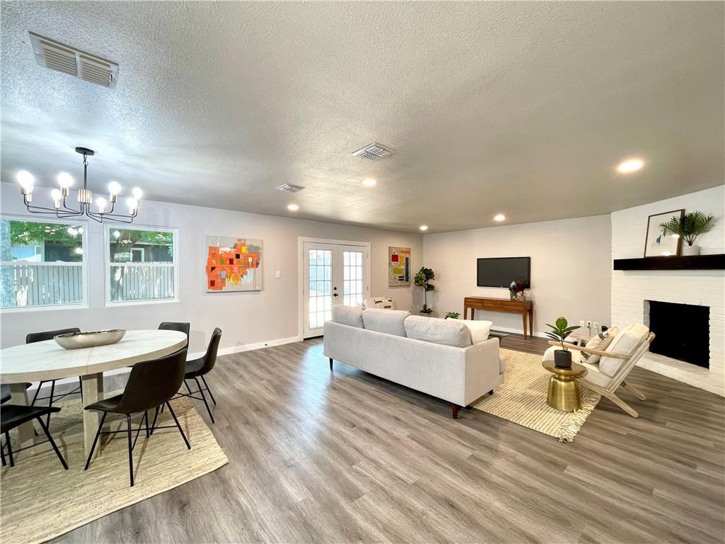 1737 Cricket Hollow Dr, Austin, TX 78758