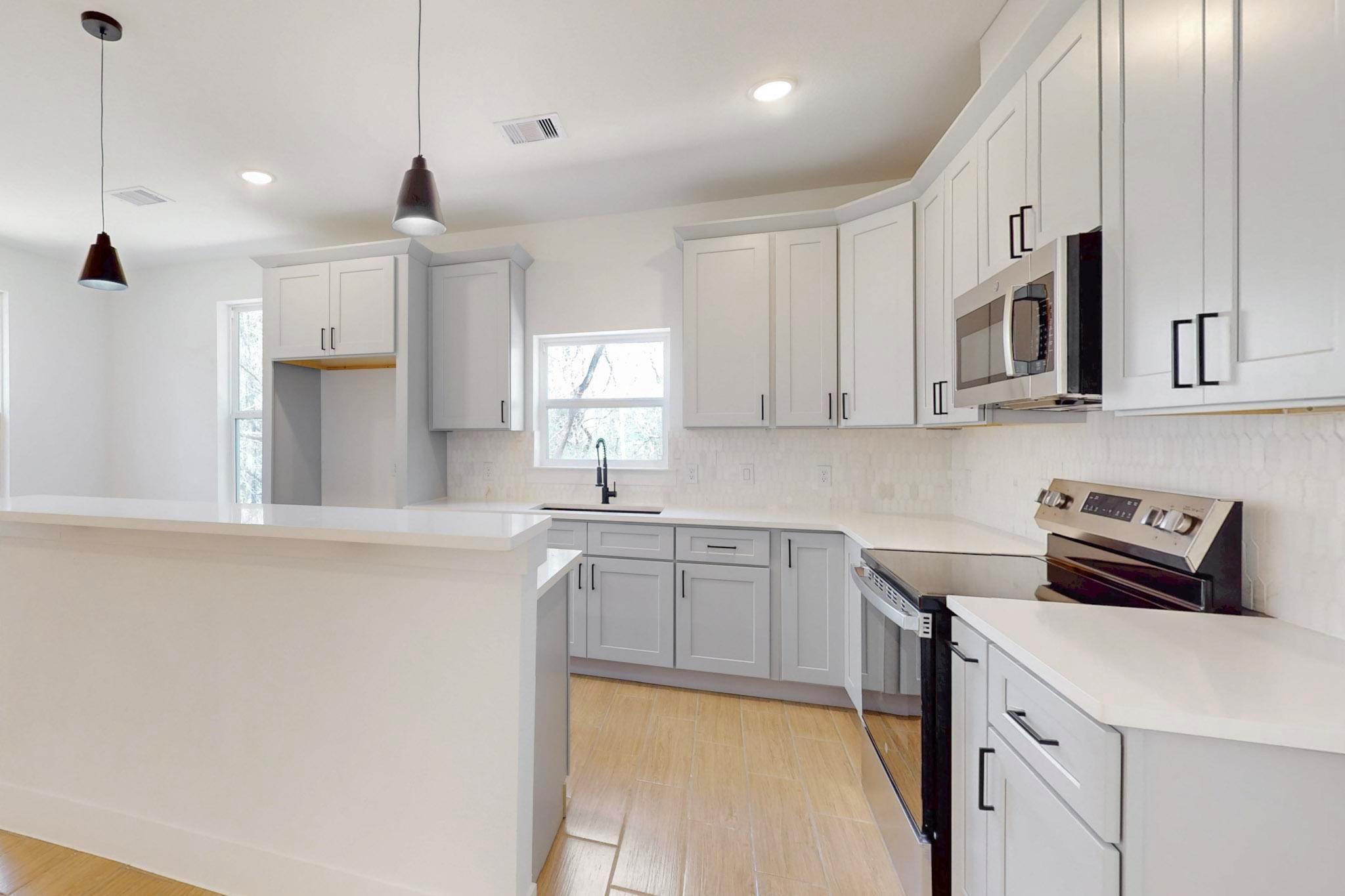 176 Kaelepulu Dr, Bastrop, TX 78602