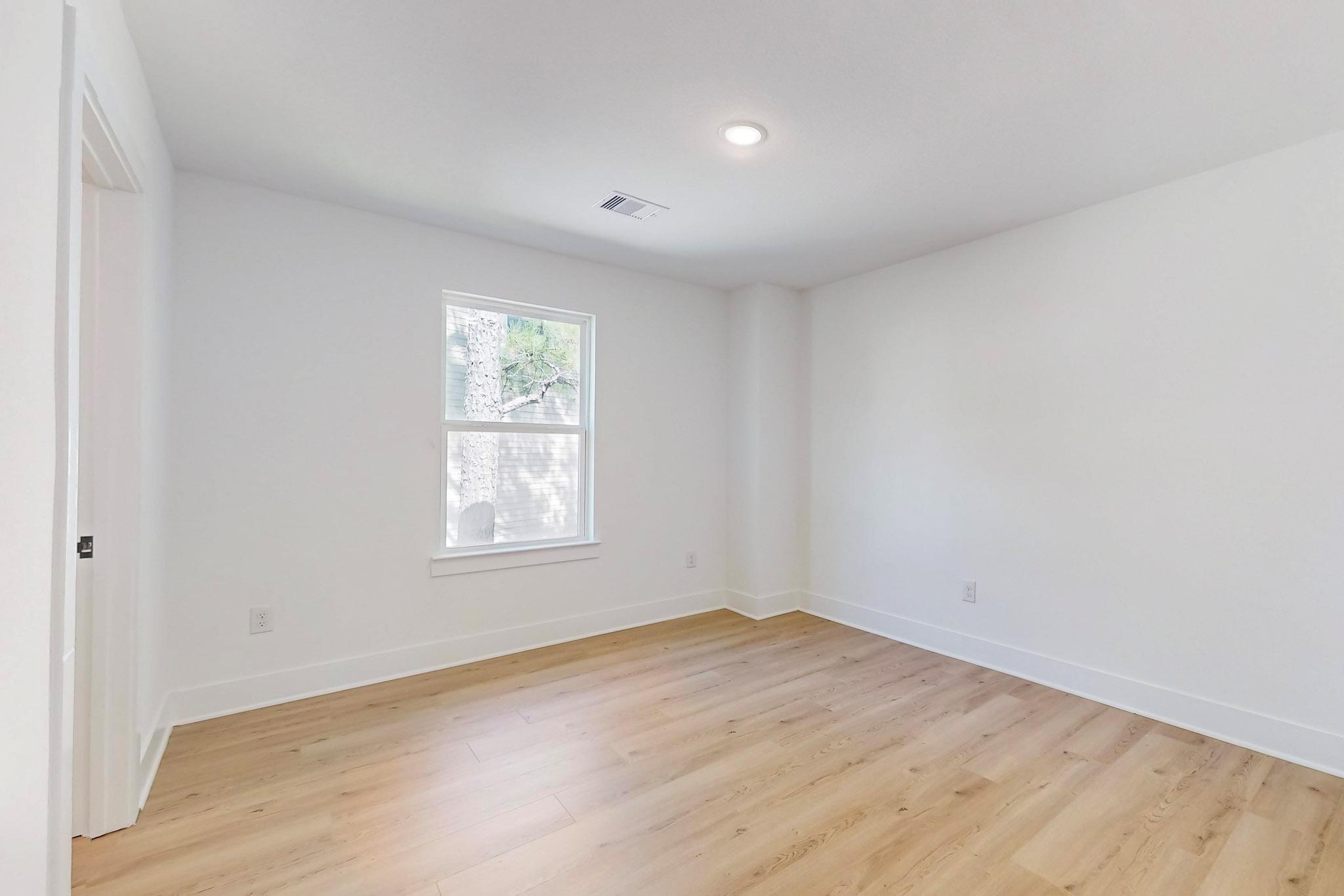 138 Onini Ct, Bastrop, TX 78602