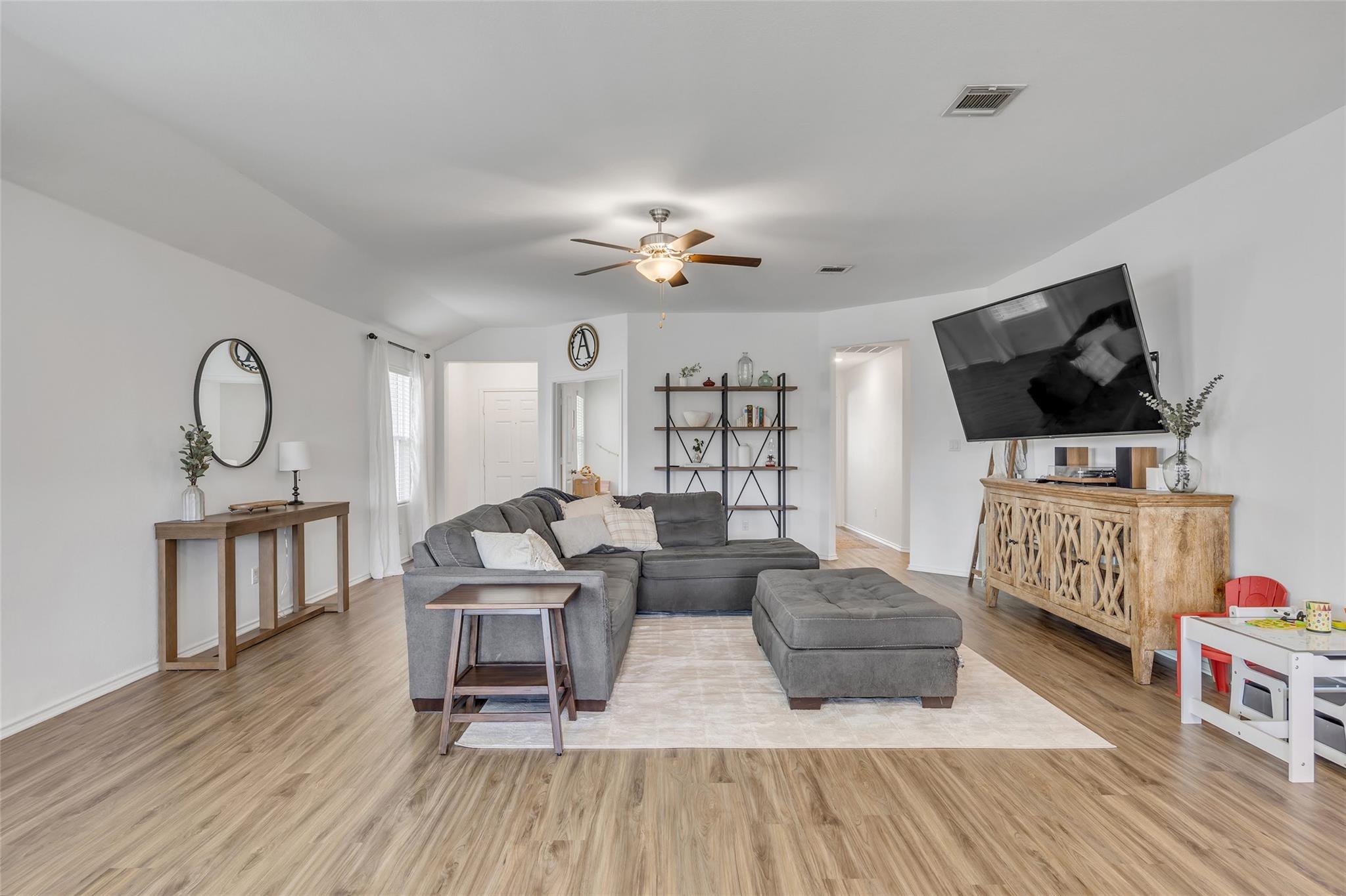 104 Claiborne Wright Way, Bastrop, TX 78602