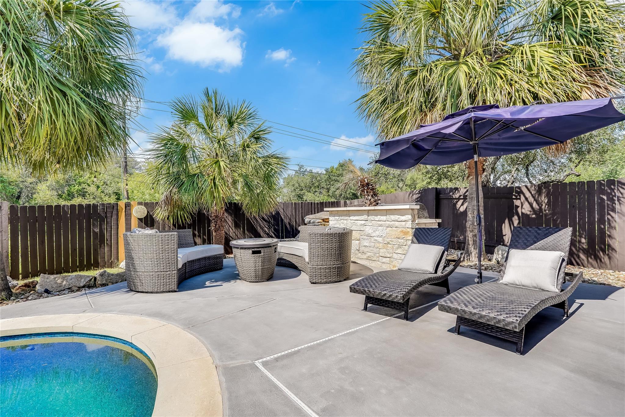 6101 Salcon Cliff Dr, Austin, TX 78749