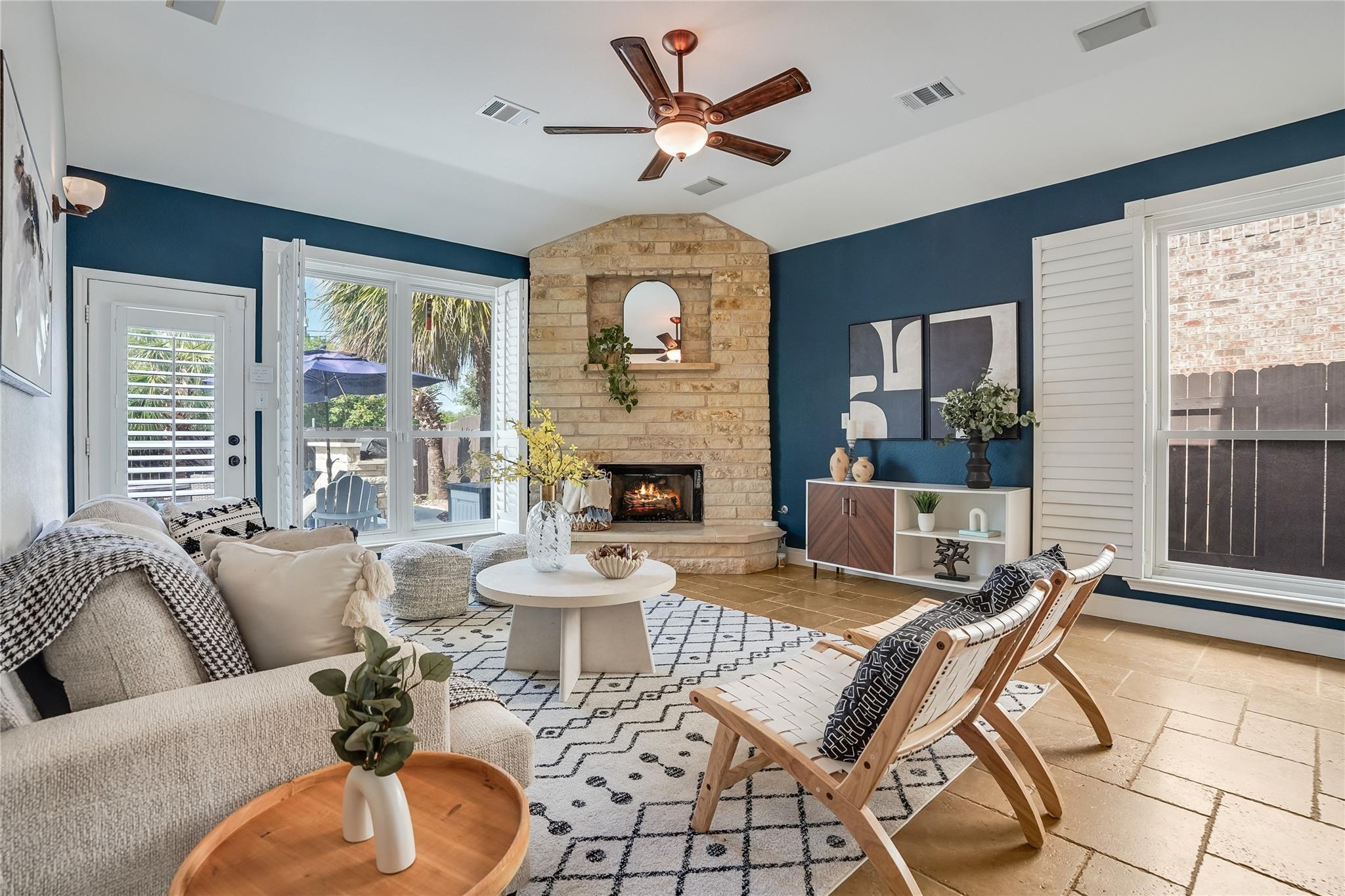 6101 Salcon Cliff Dr, Austin, TX 78749