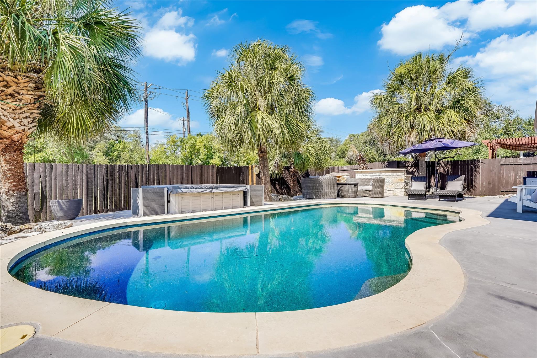 6101 Salcon Cliff Dr, Austin, TX 78749