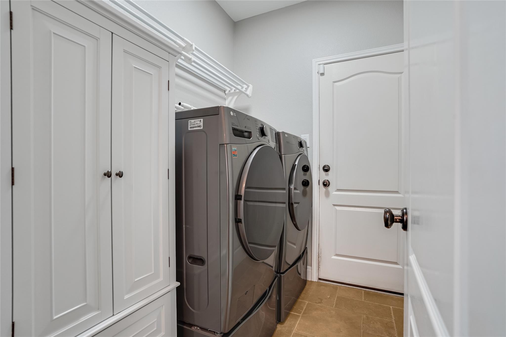 6101 Salcon Cliff Dr, Austin, TX 78749