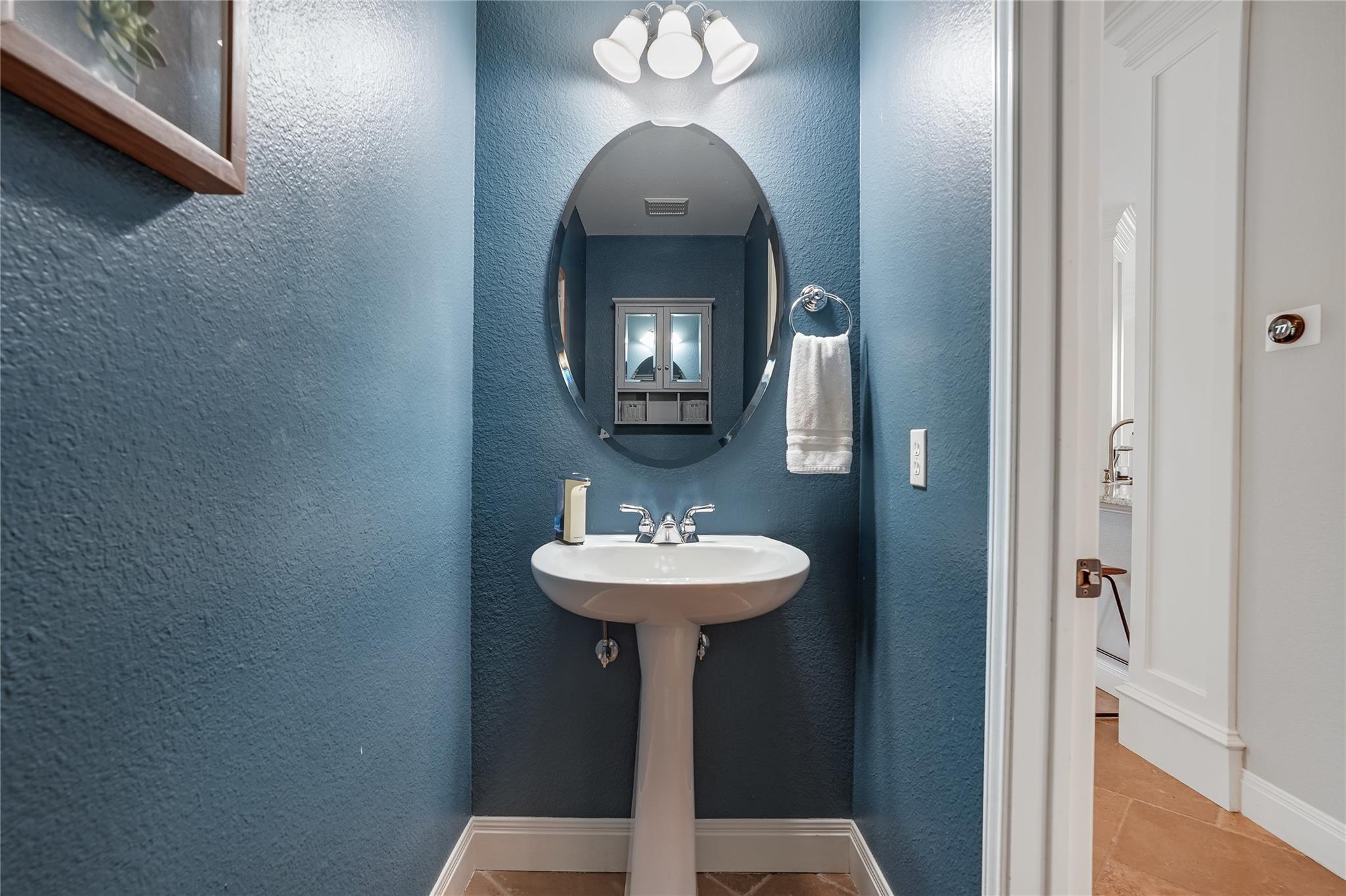 6101 Salcon Cliff Dr, Austin, TX 78749