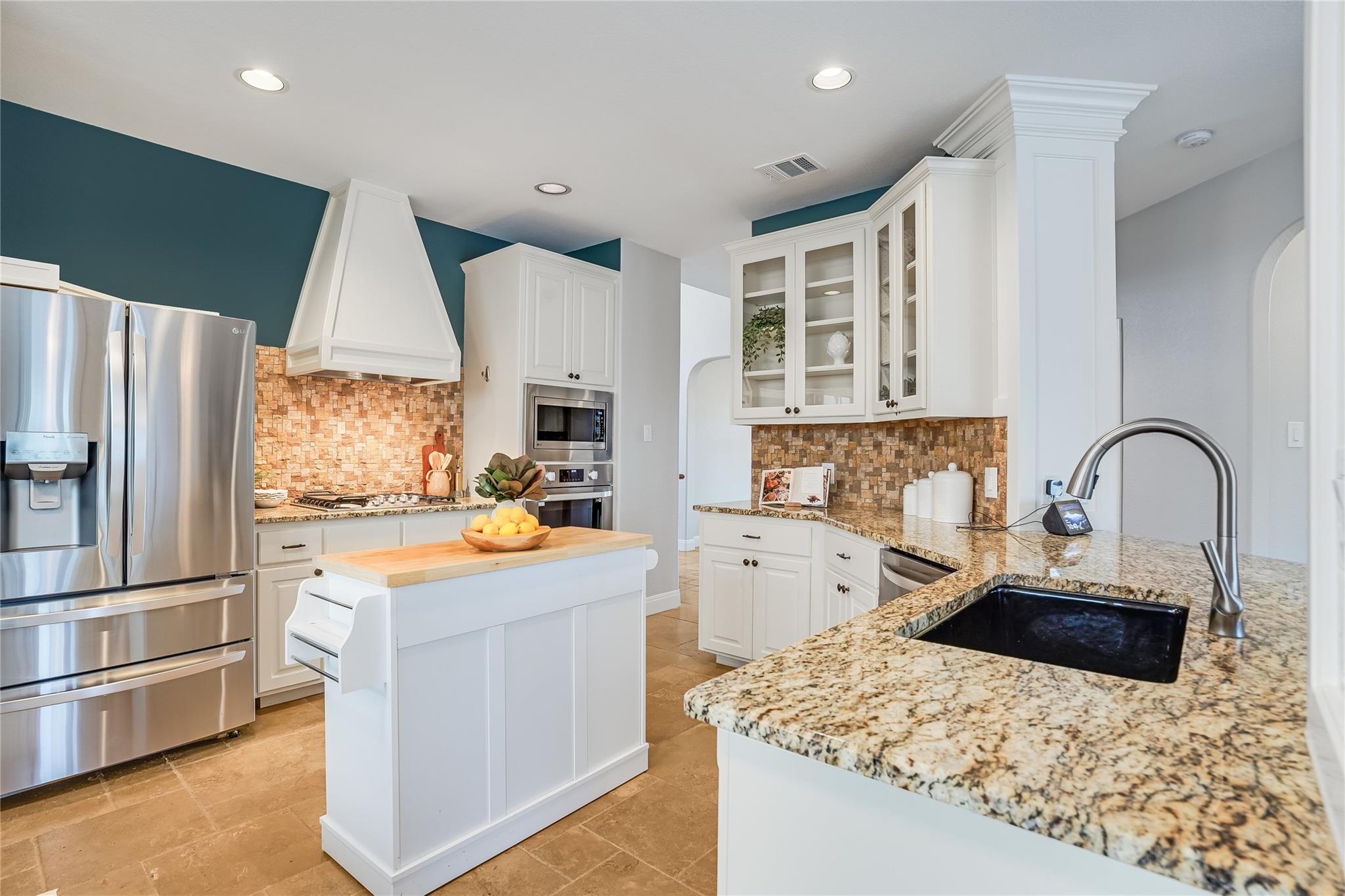 6101 Salcon Cliff Dr, Austin, TX 78749