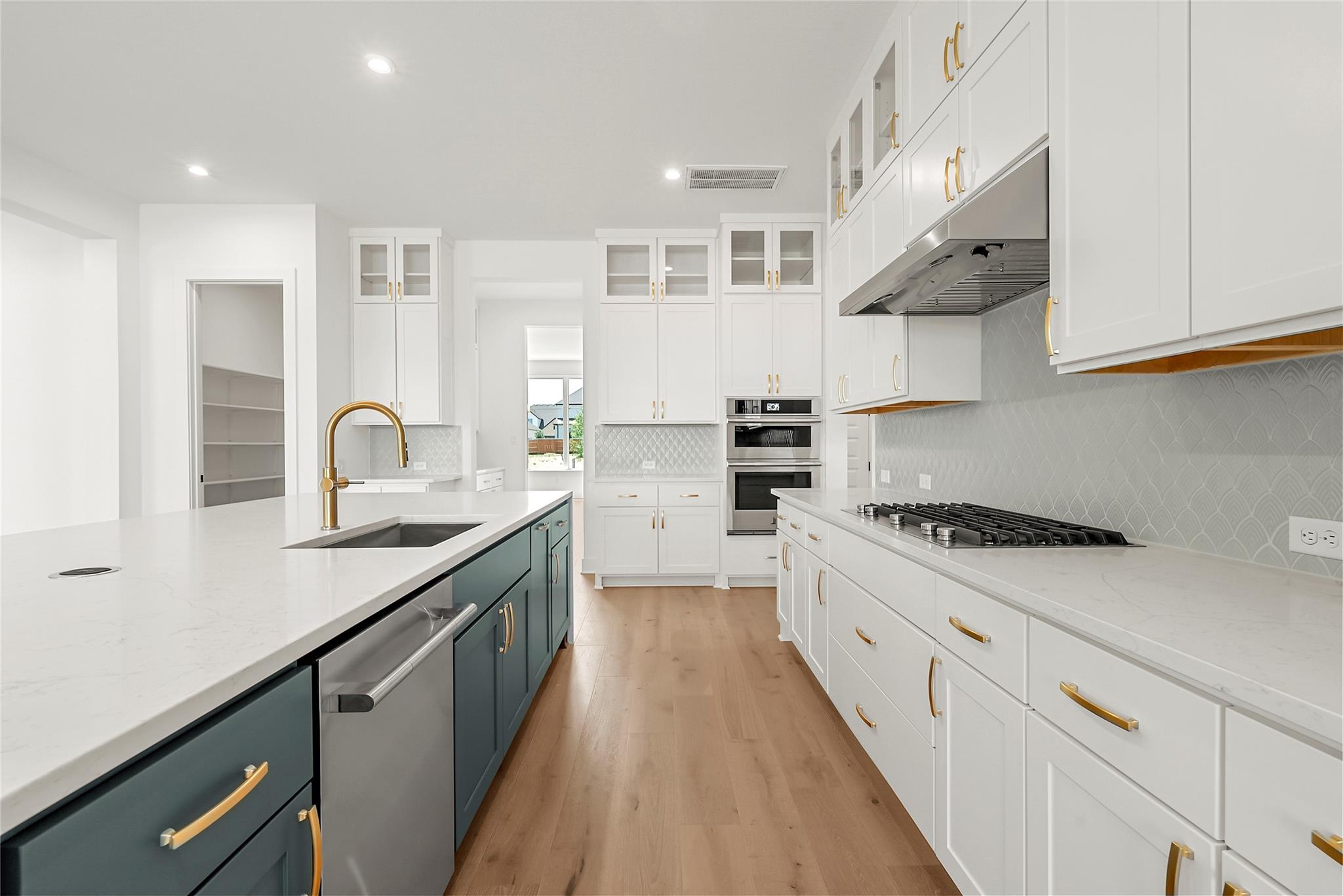 2305 Shane Ranch Drive, Cedar Park, TX 78641