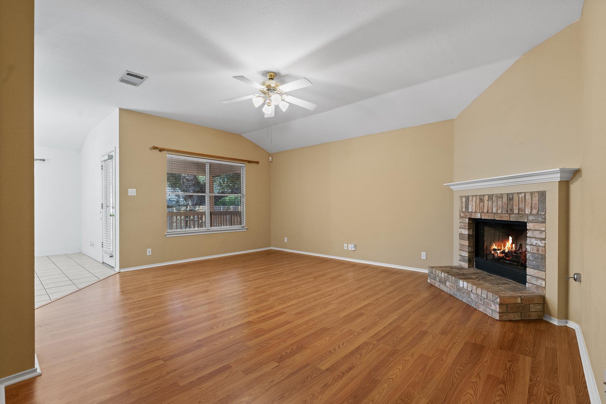 2100 Desco Dr, Austin, TX 78748