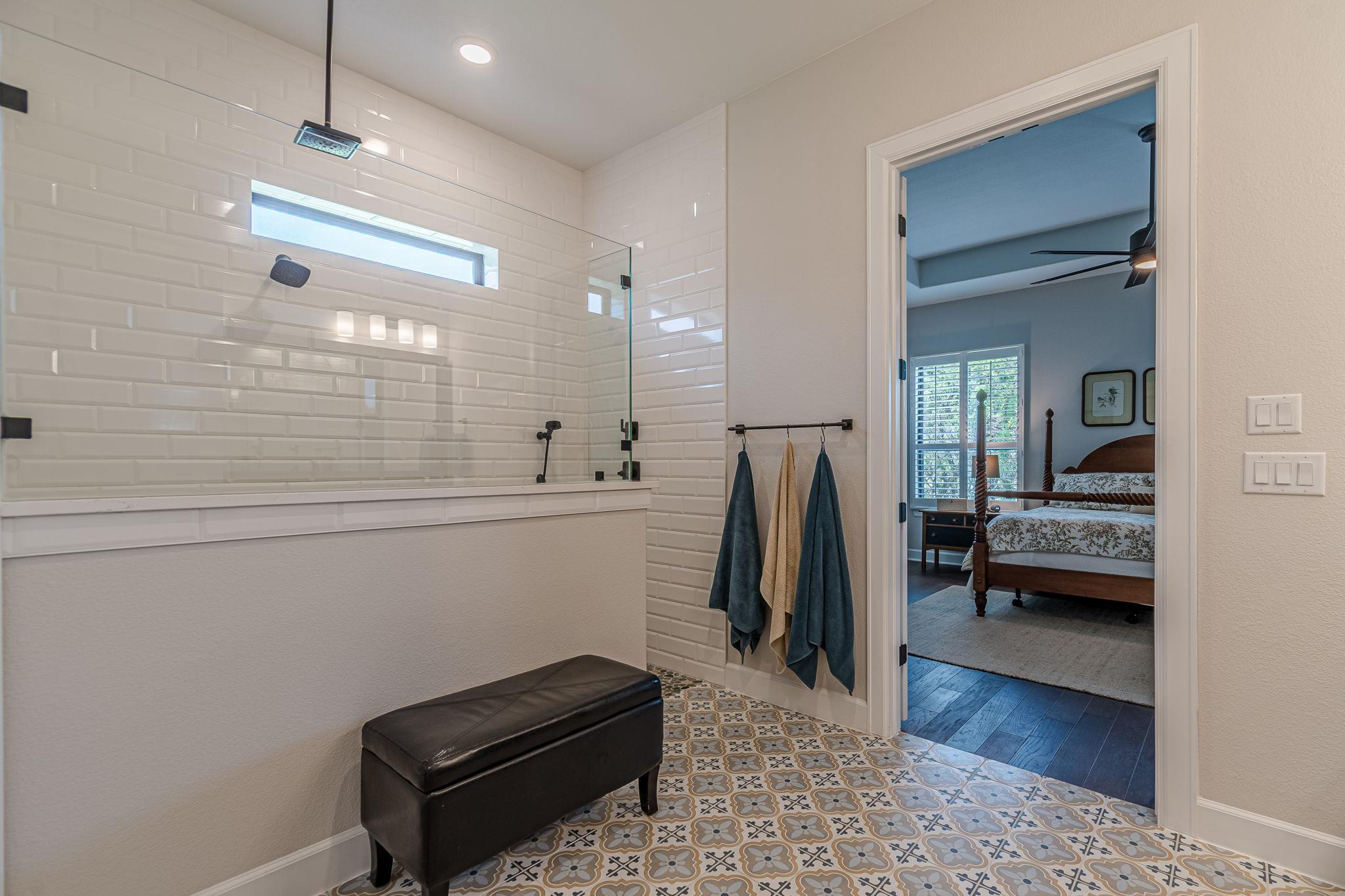 302 Sprinting Peak Dr, San Marcos, TX 78666