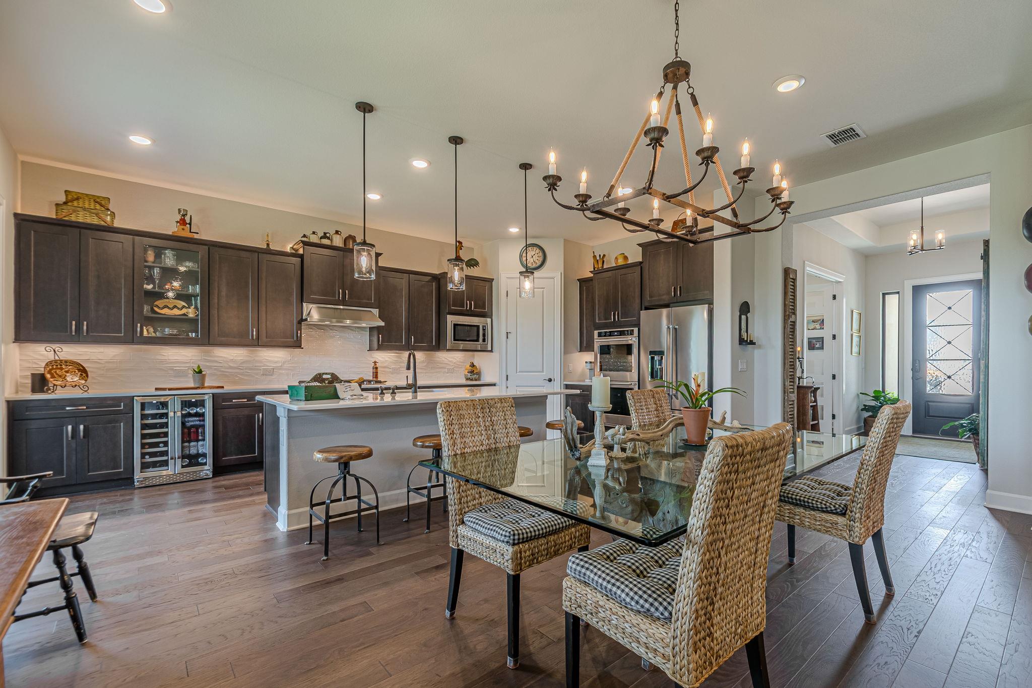 302 Sprinting Peak Dr, San Marcos, TX 78666