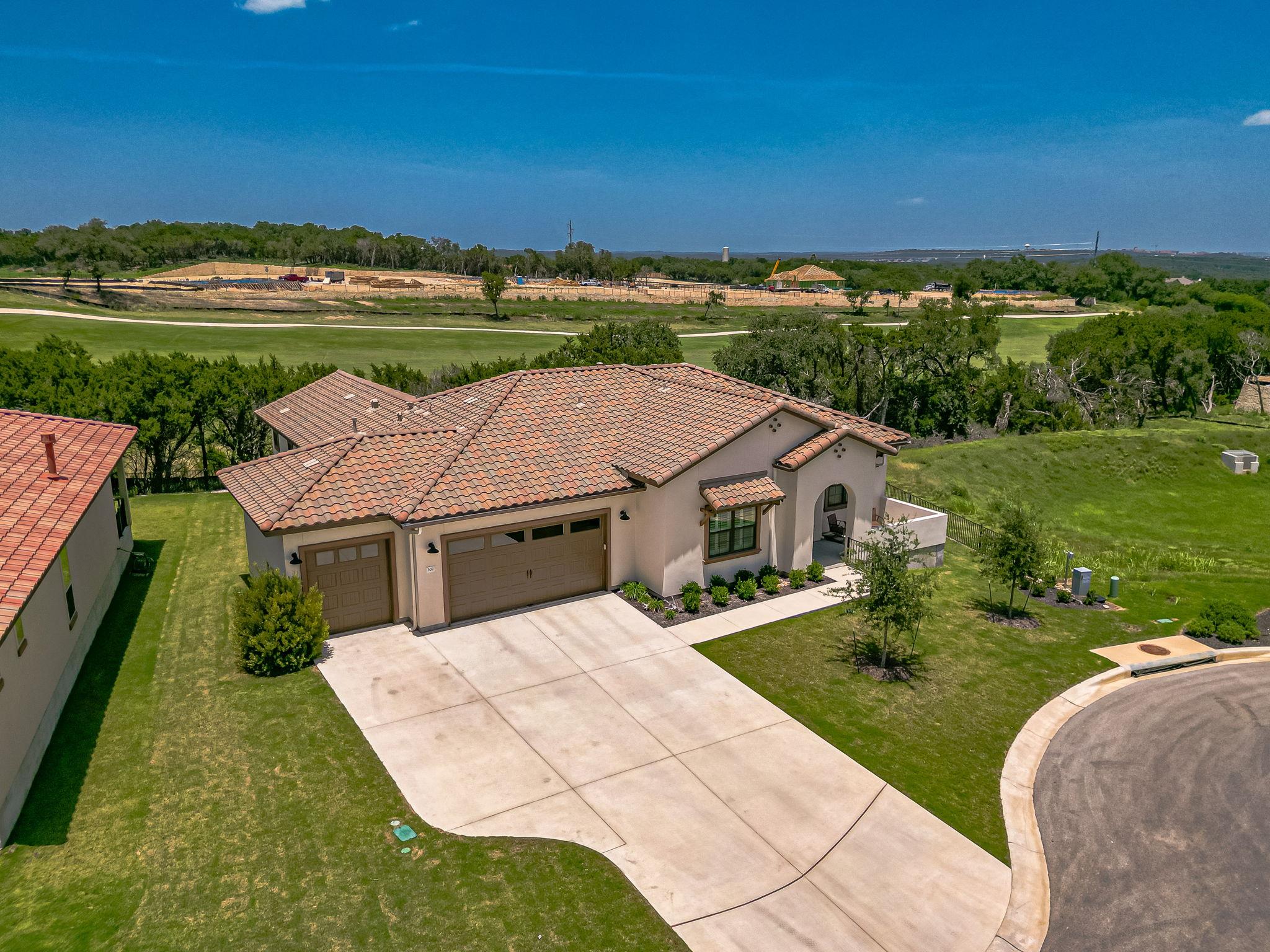 302 Sprinting Peak Dr, San Marcos, TX 78666
