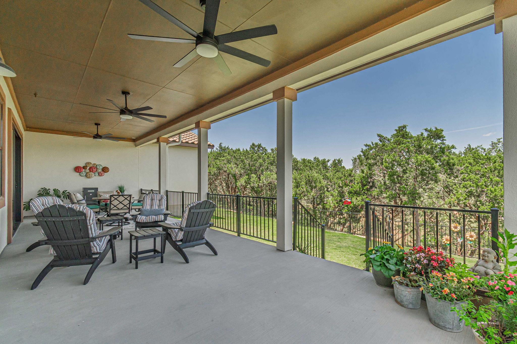 302 Sprinting Peak Dr, San Marcos, TX 78666