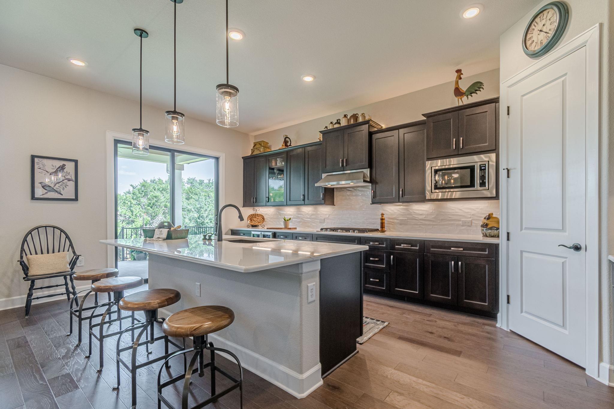 302 Sprinting Peak Dr, San Marcos, TX 78666