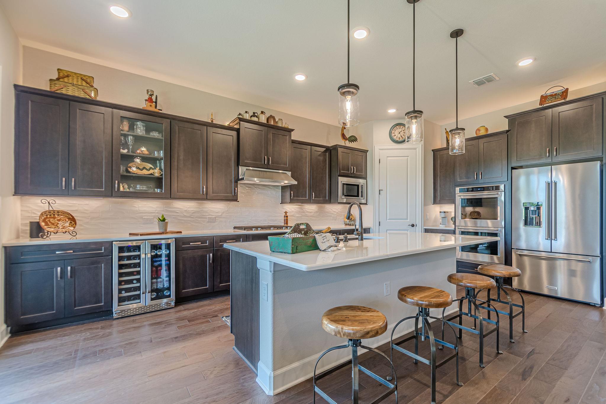 302 Sprinting Peak Dr, San Marcos, TX 78666