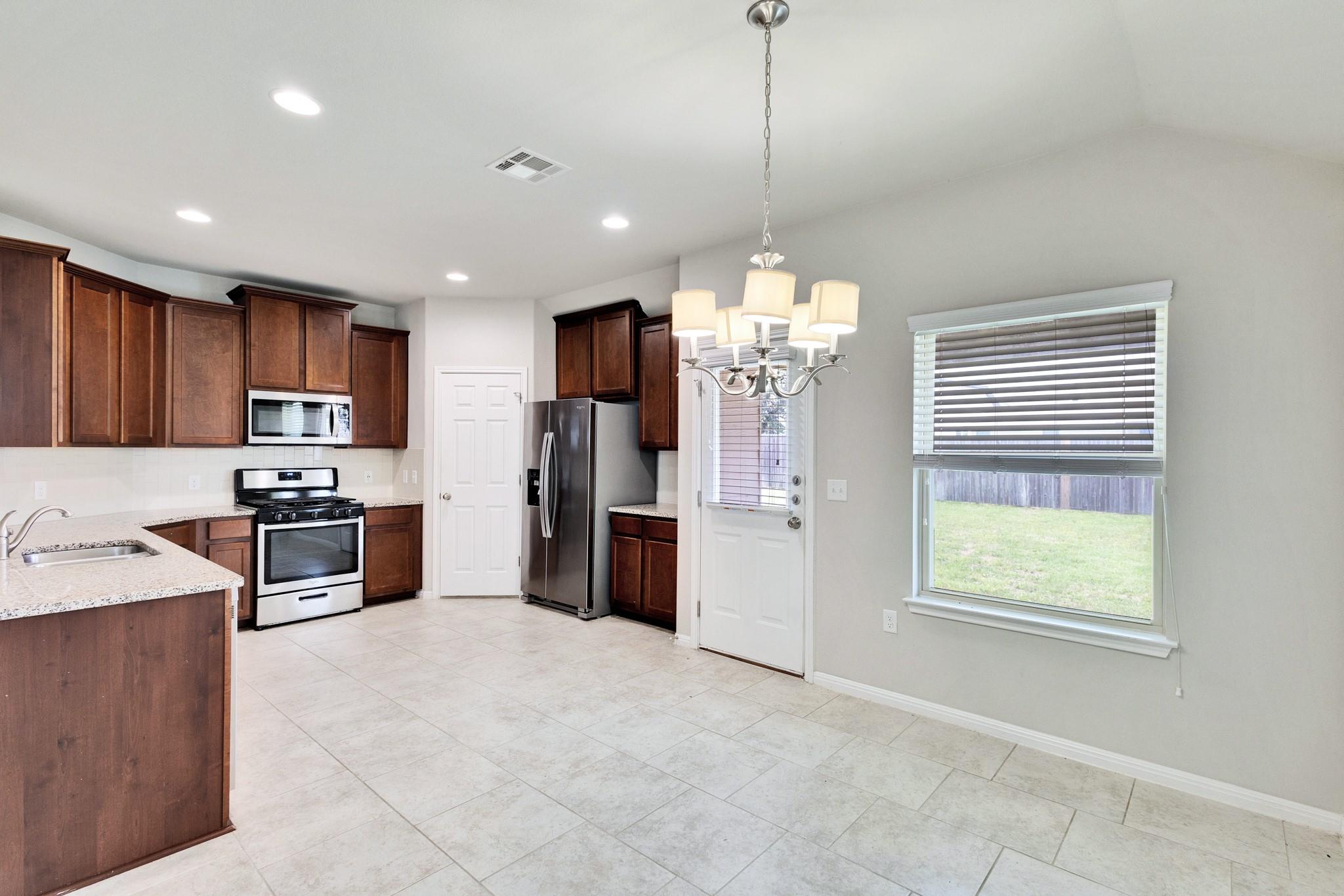 145 Pine Island Ln, Leander, TX 78641