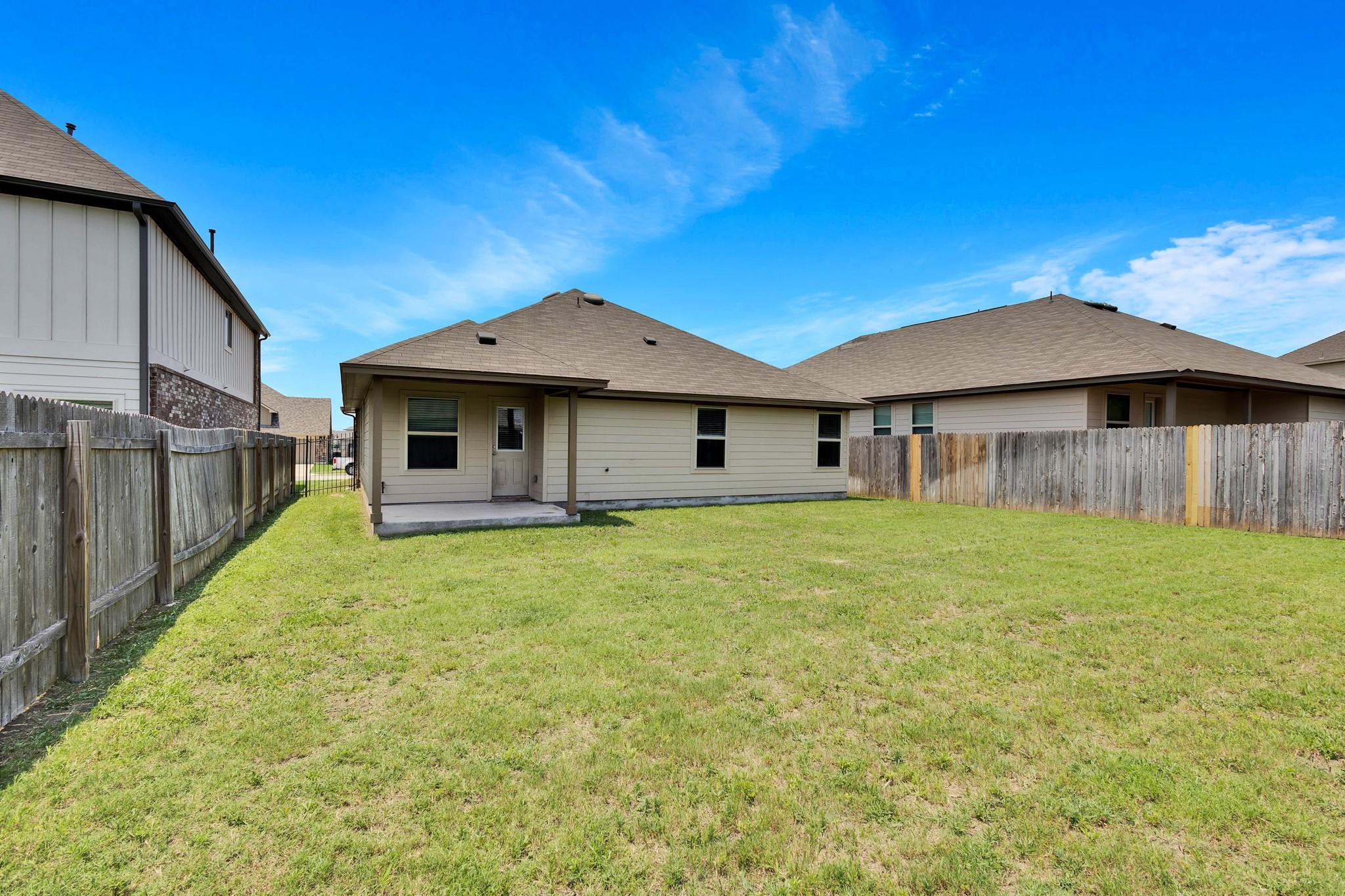 145 Pine Island Ln, Leander, TX 78641