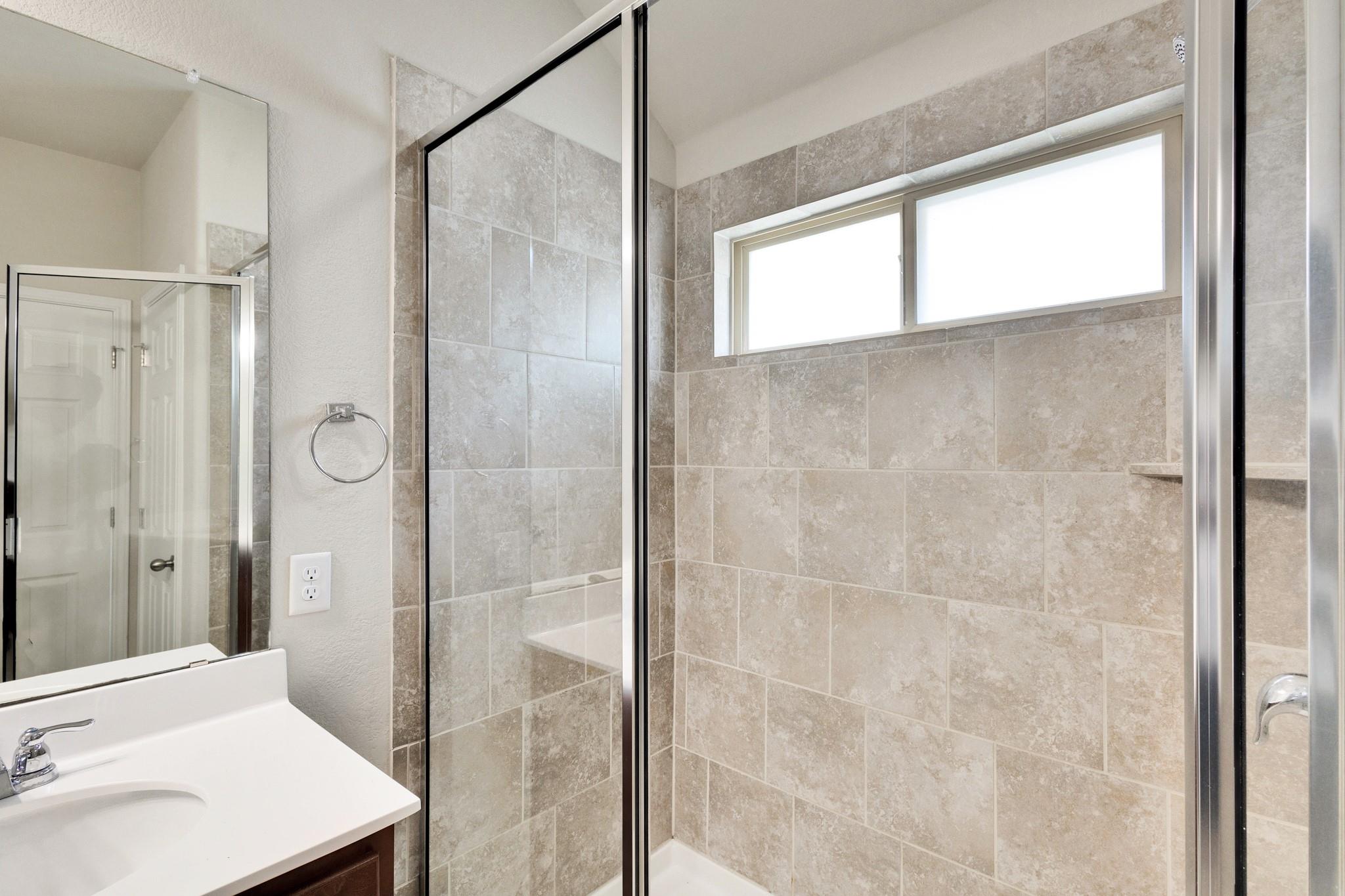 145 Pine Island Ln, Leander, TX 78641