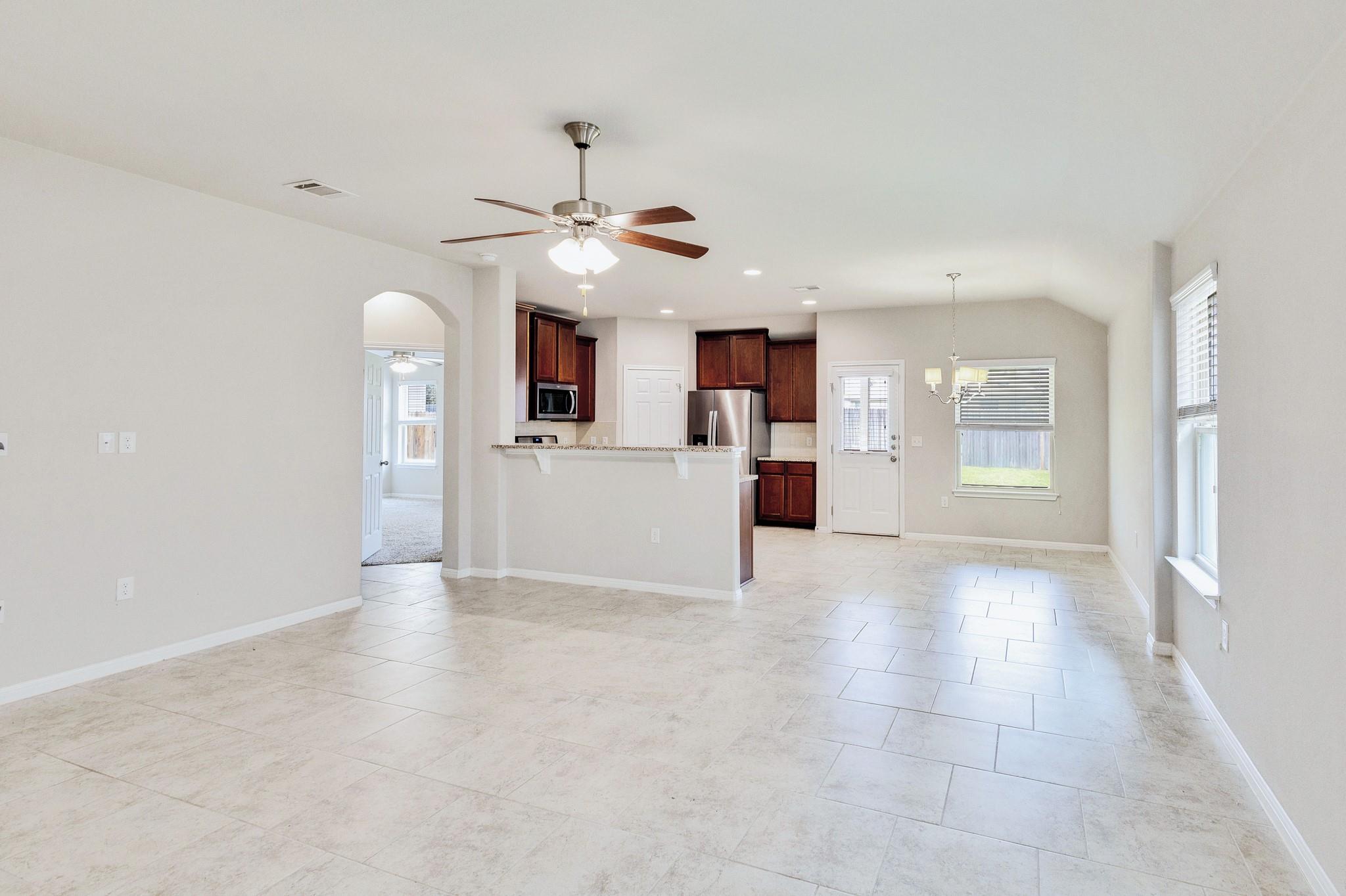 145 Pine Island Ln, Leander, TX 78641