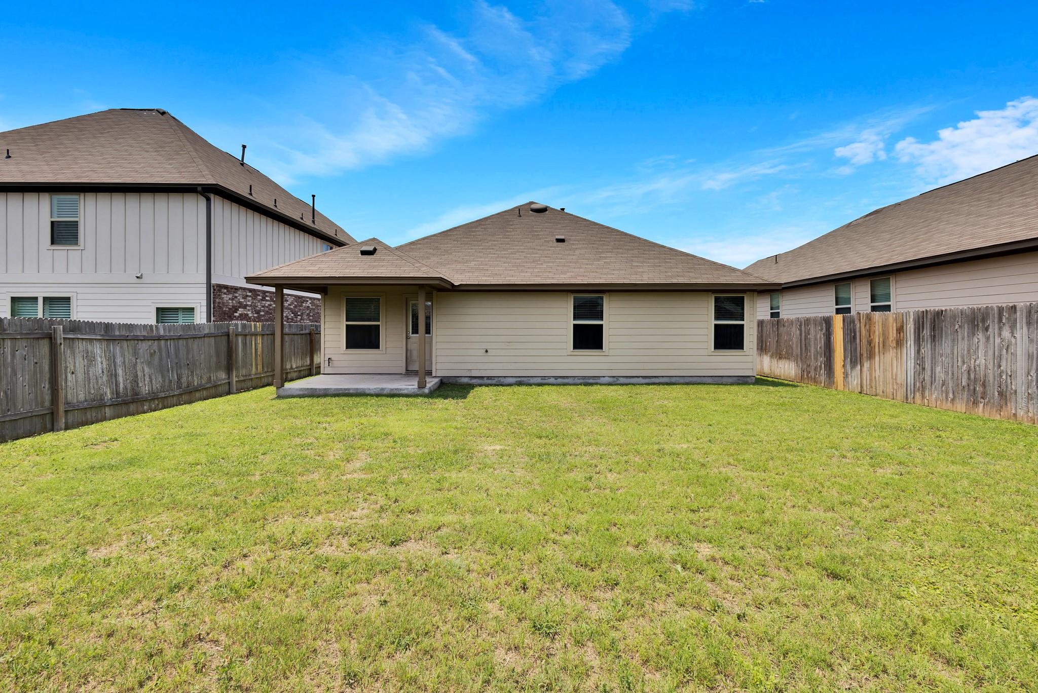 145 Pine Island Ln, Leander, TX 78641