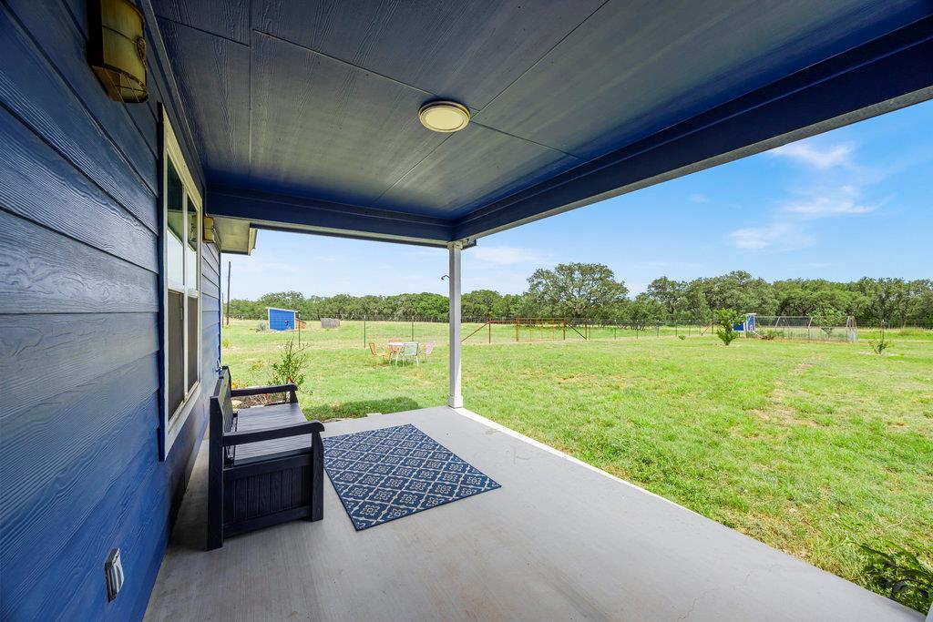 639 Blackbuck Ridge Dr, Lampasas, TX 76550