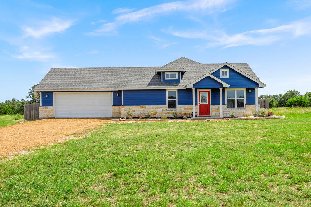 639 Blackbuck Ridge Dr, Lampasas, TX 76550