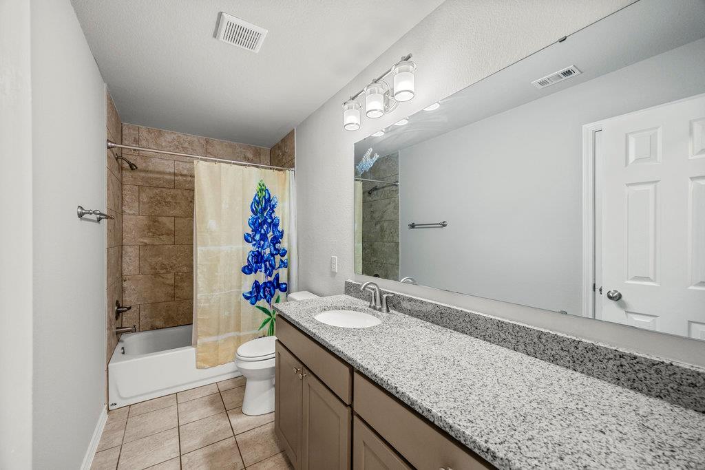 639 Blackbuck Ridge Dr, Lampasas, TX 76550