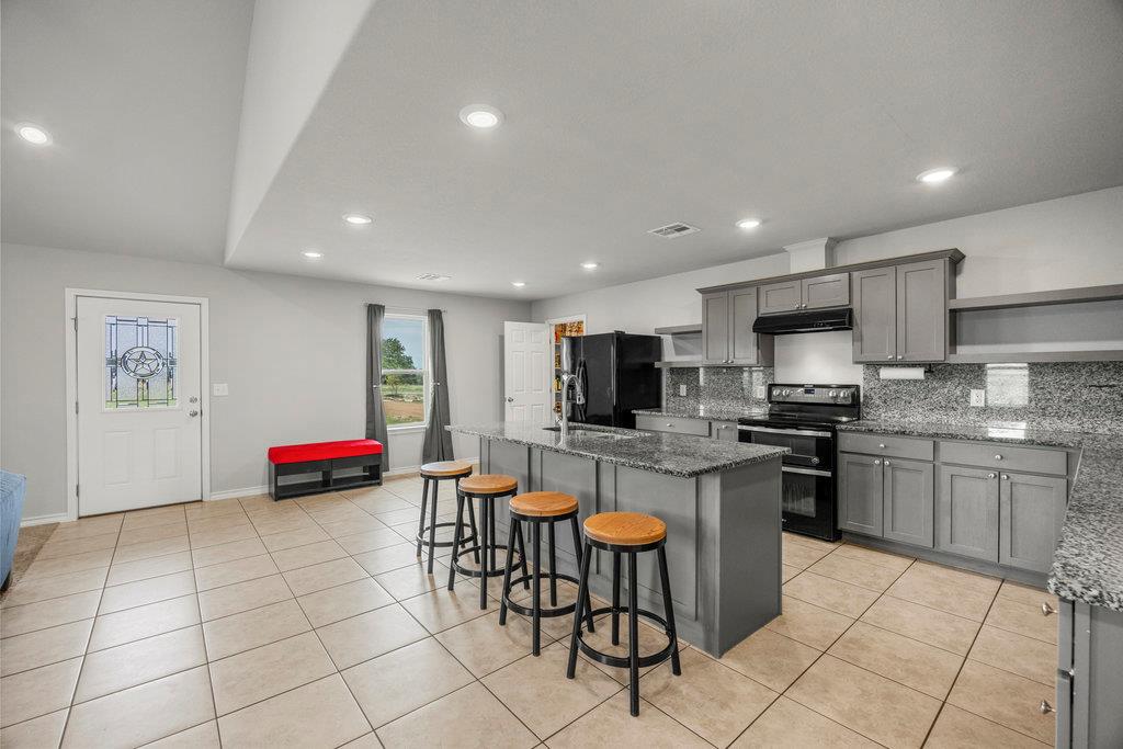 639 Blackbuck Ridge Dr, Lampasas, TX 76550