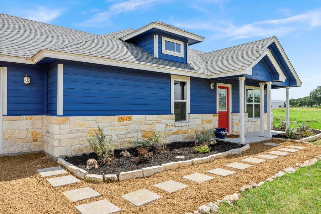 639 Blackbuck Ridge Dr, Lampasas, TX 76550