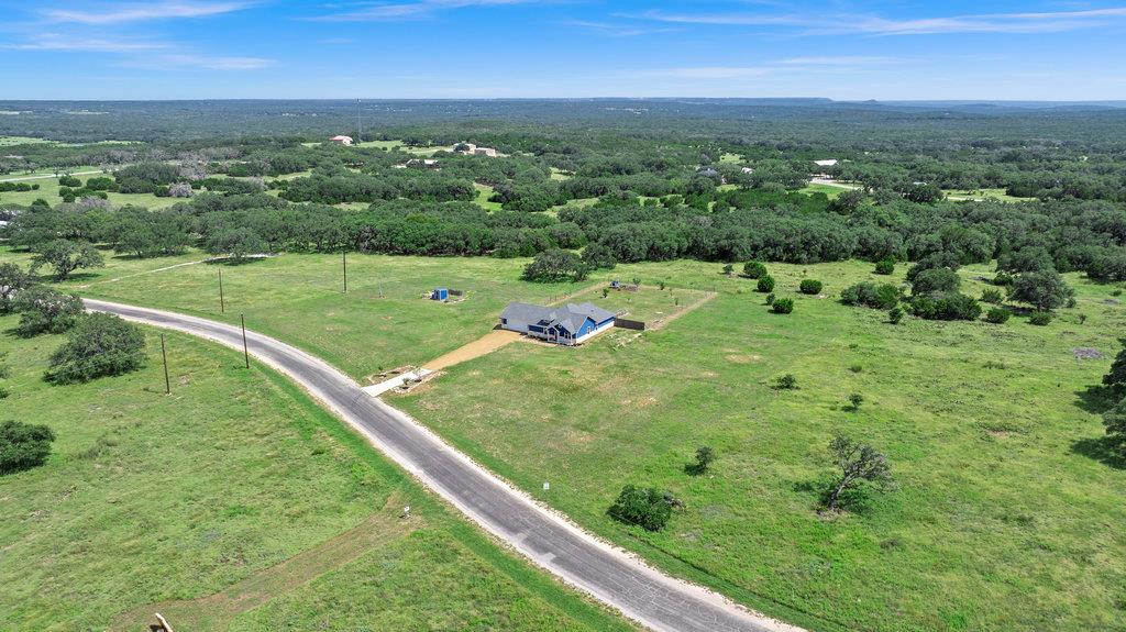 639 Blackbuck Ridge Dr, Lampasas, TX 76550