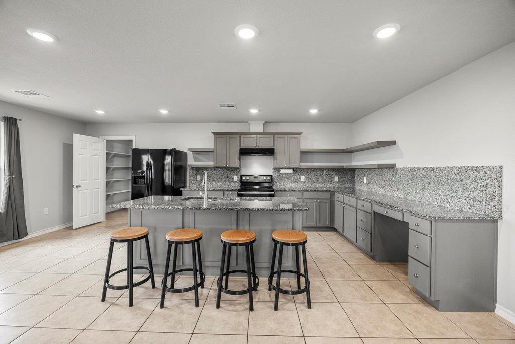 639 Blackbuck Ridge Dr, Lampasas, TX 76550