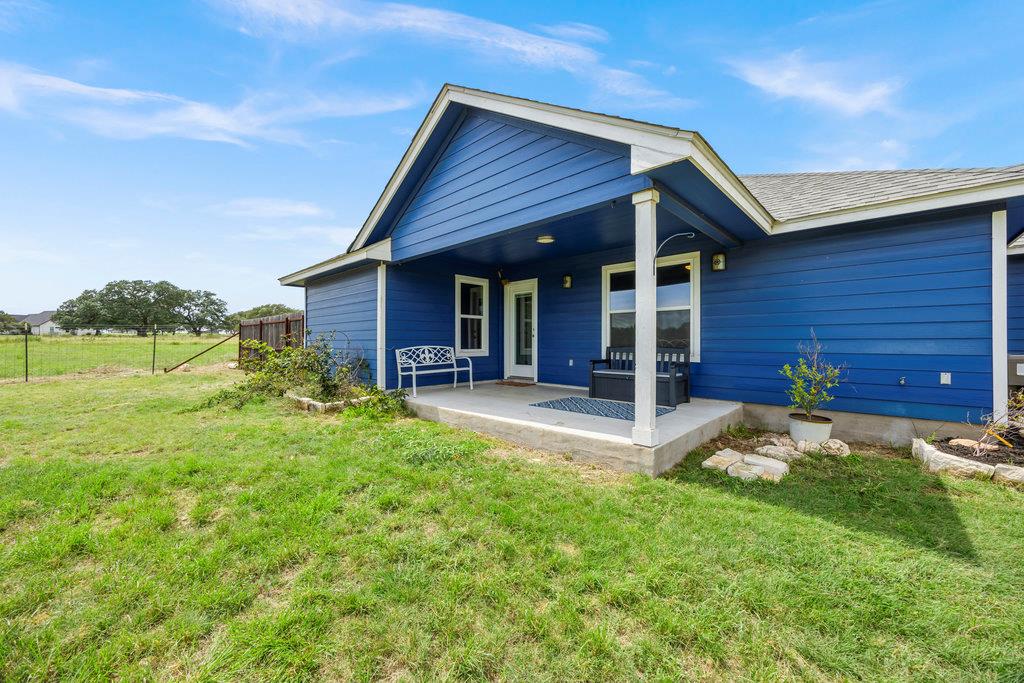 639 Blackbuck Ridge Dr, Lampasas, TX 76550