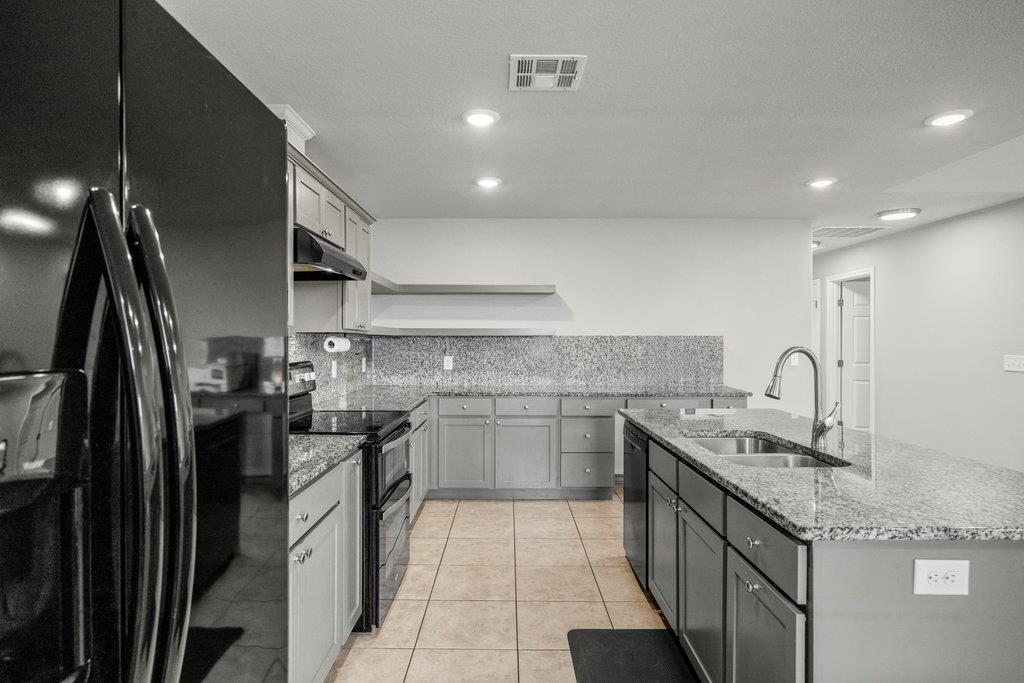 639 Blackbuck Ridge Dr, Lampasas, TX 76550