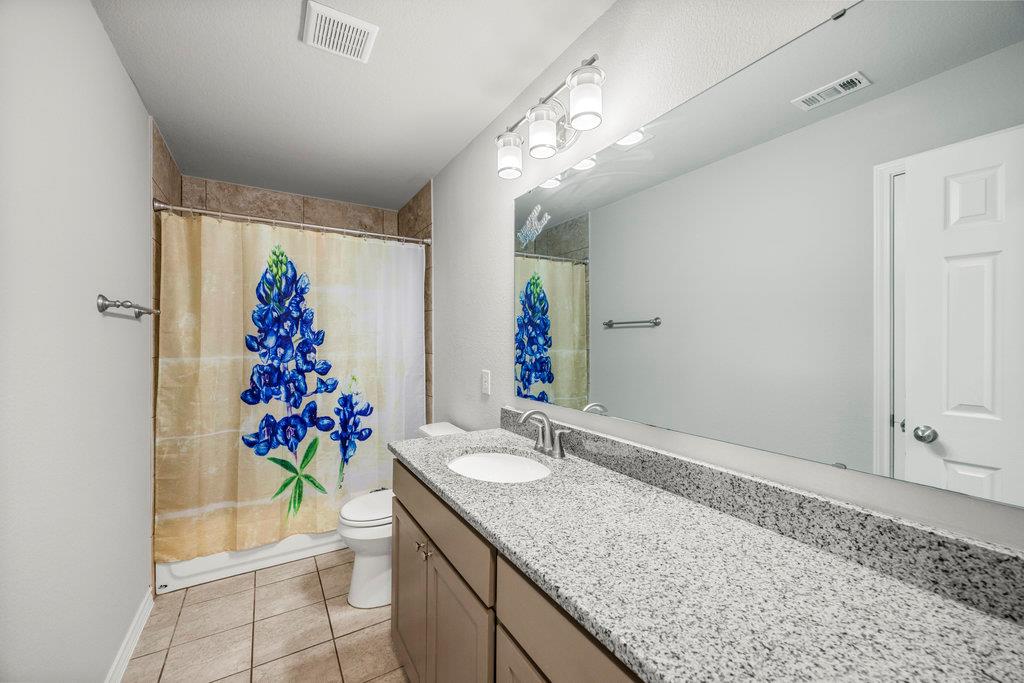 639 Blackbuck Ridge Dr, Lampasas, TX 76550