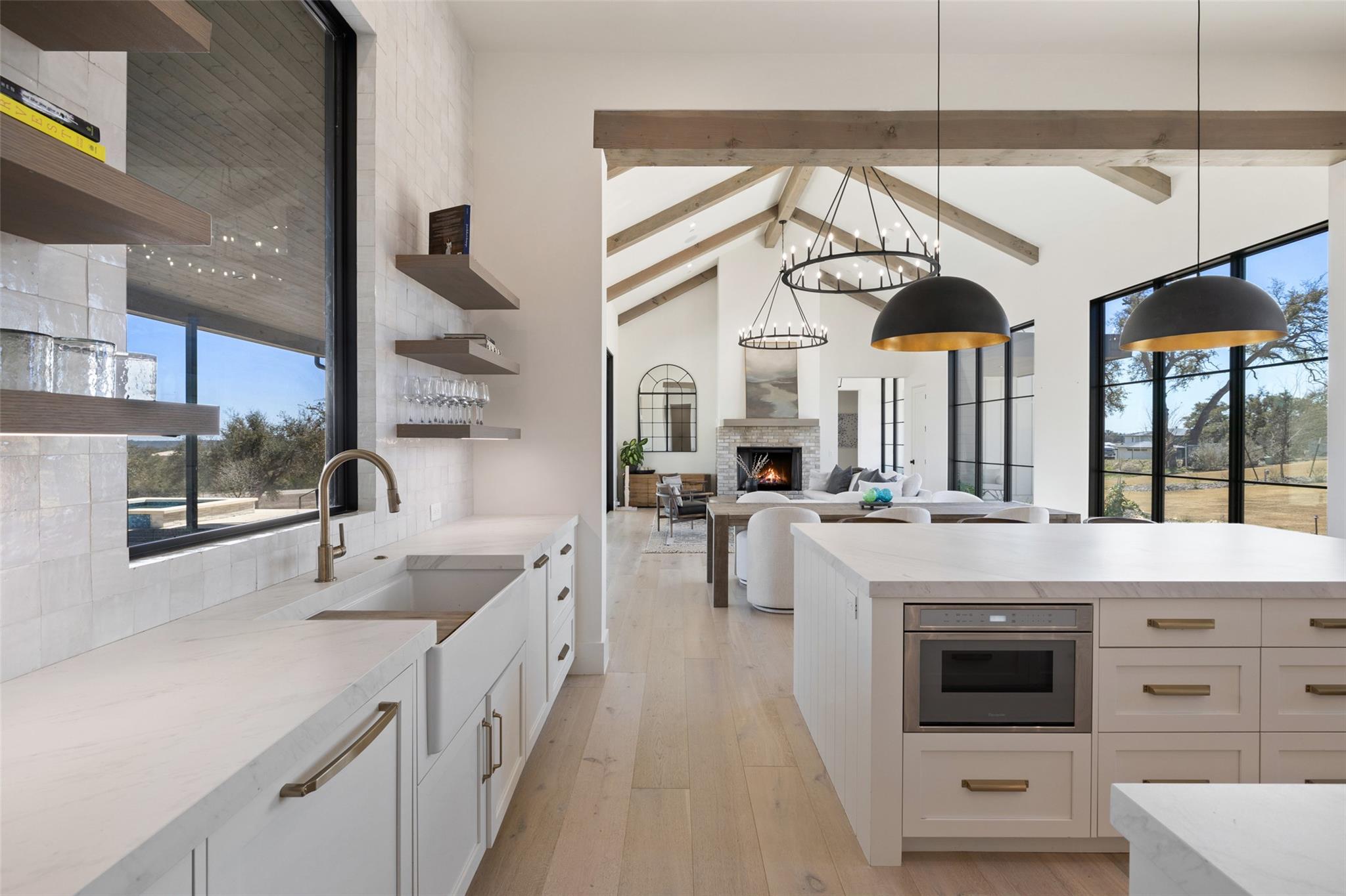 5805 Twin Peaks Trce, Austin, TX 78738