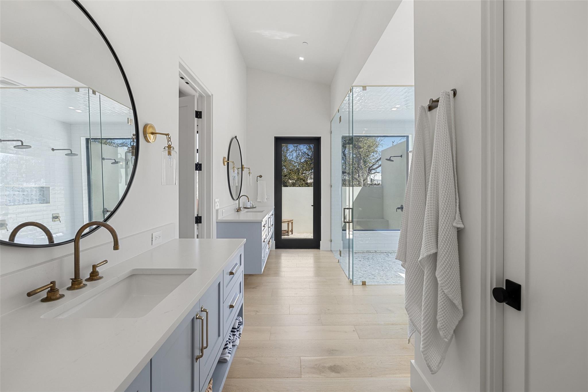 5805 Twin Peaks Trce, Austin, TX 78738