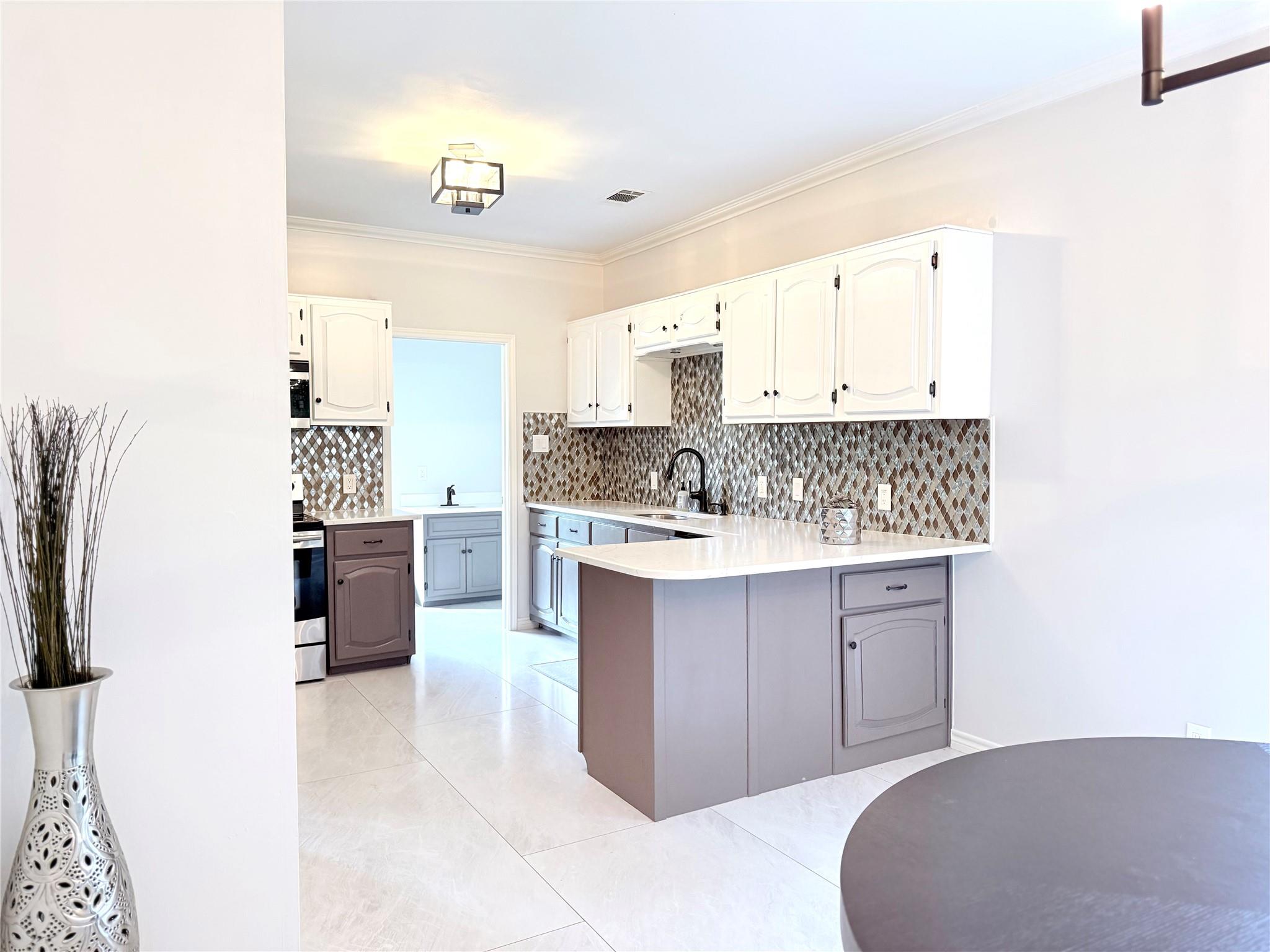 1903 Canyon Edge Dr, Austin, TX 78733