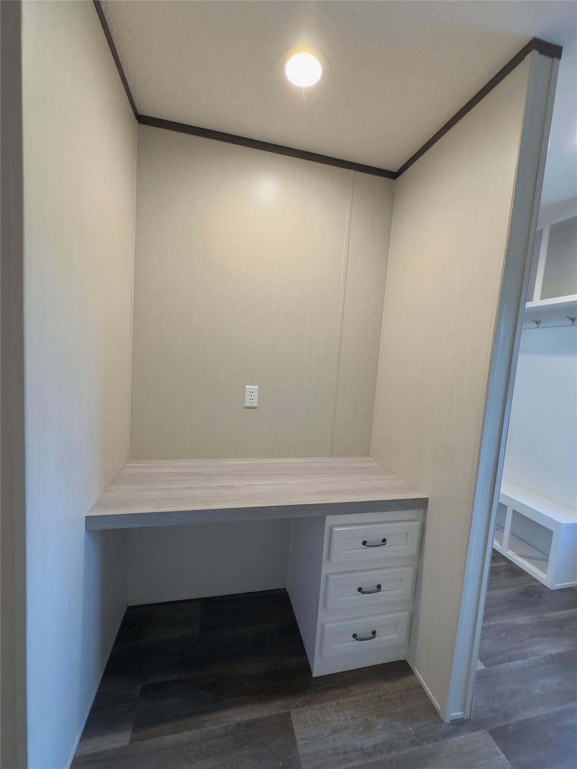 268 Flaming Oak Dr, Bastrop, TX 78602