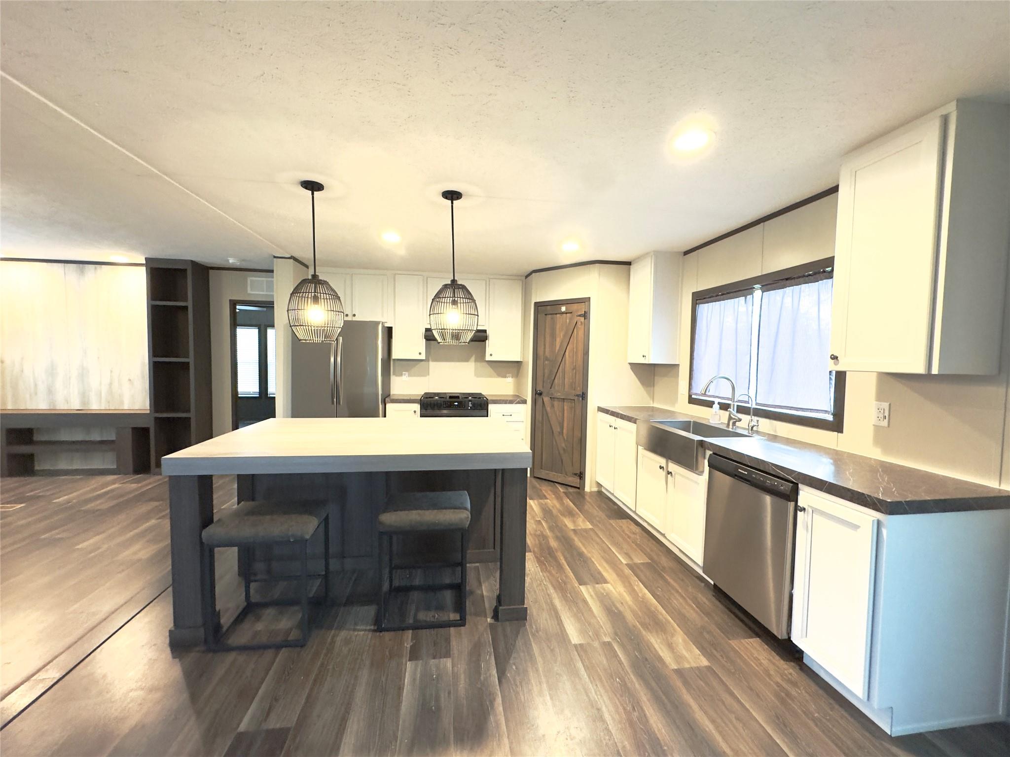 268 Flaming Oak Dr, Bastrop, TX 78602