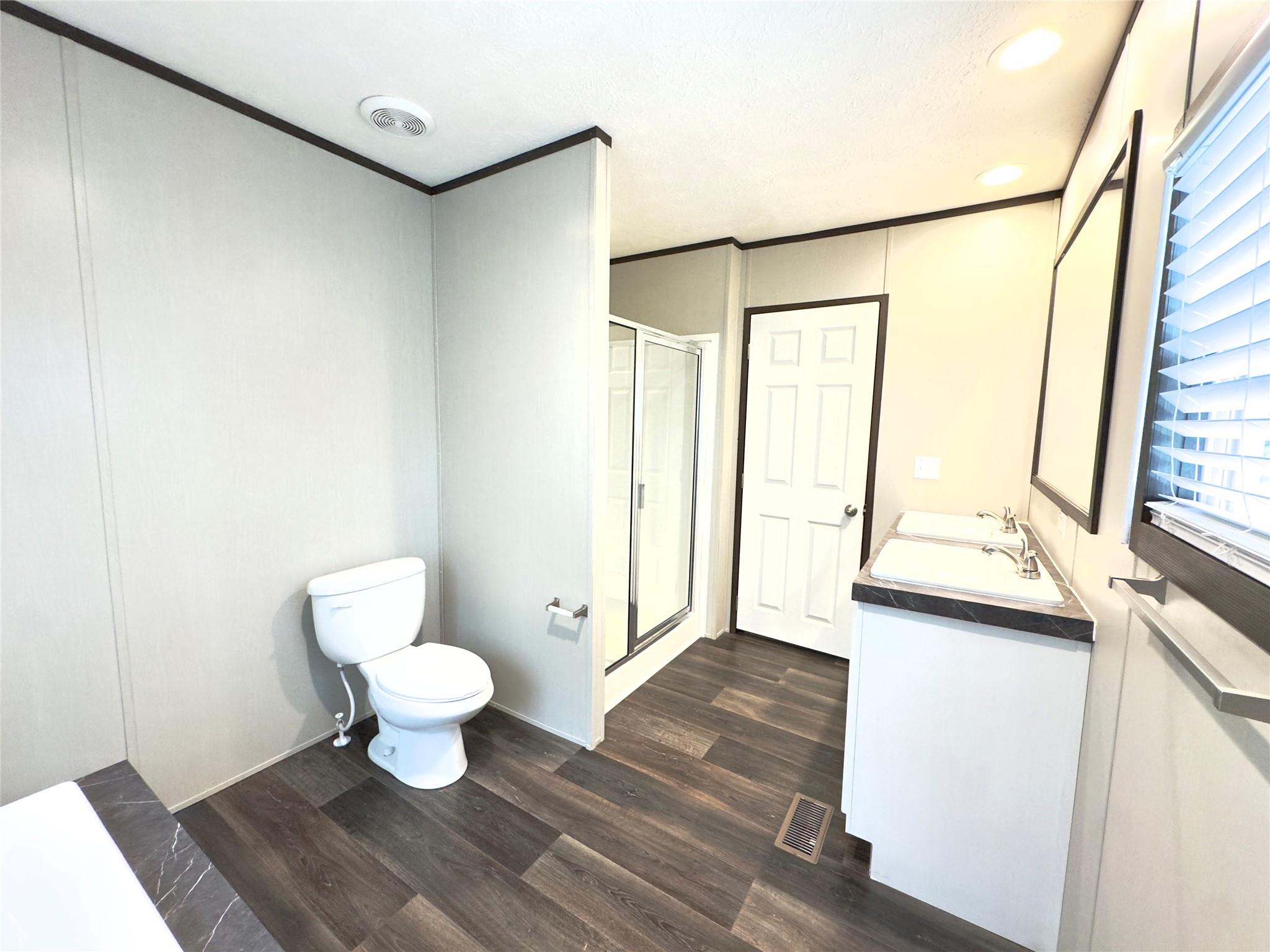 268 Flaming Oak Dr, Bastrop, TX 78602