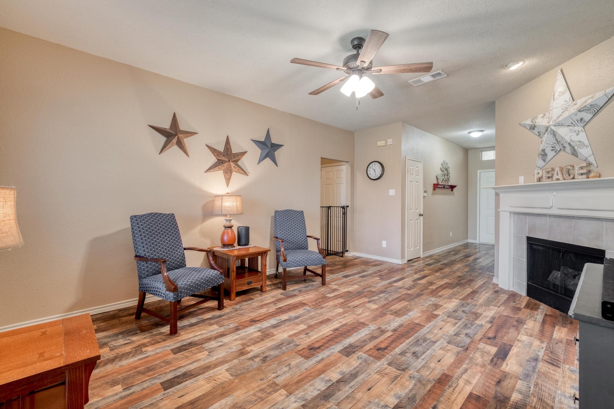 304 Lydia Ln, Thrall, TX 76578