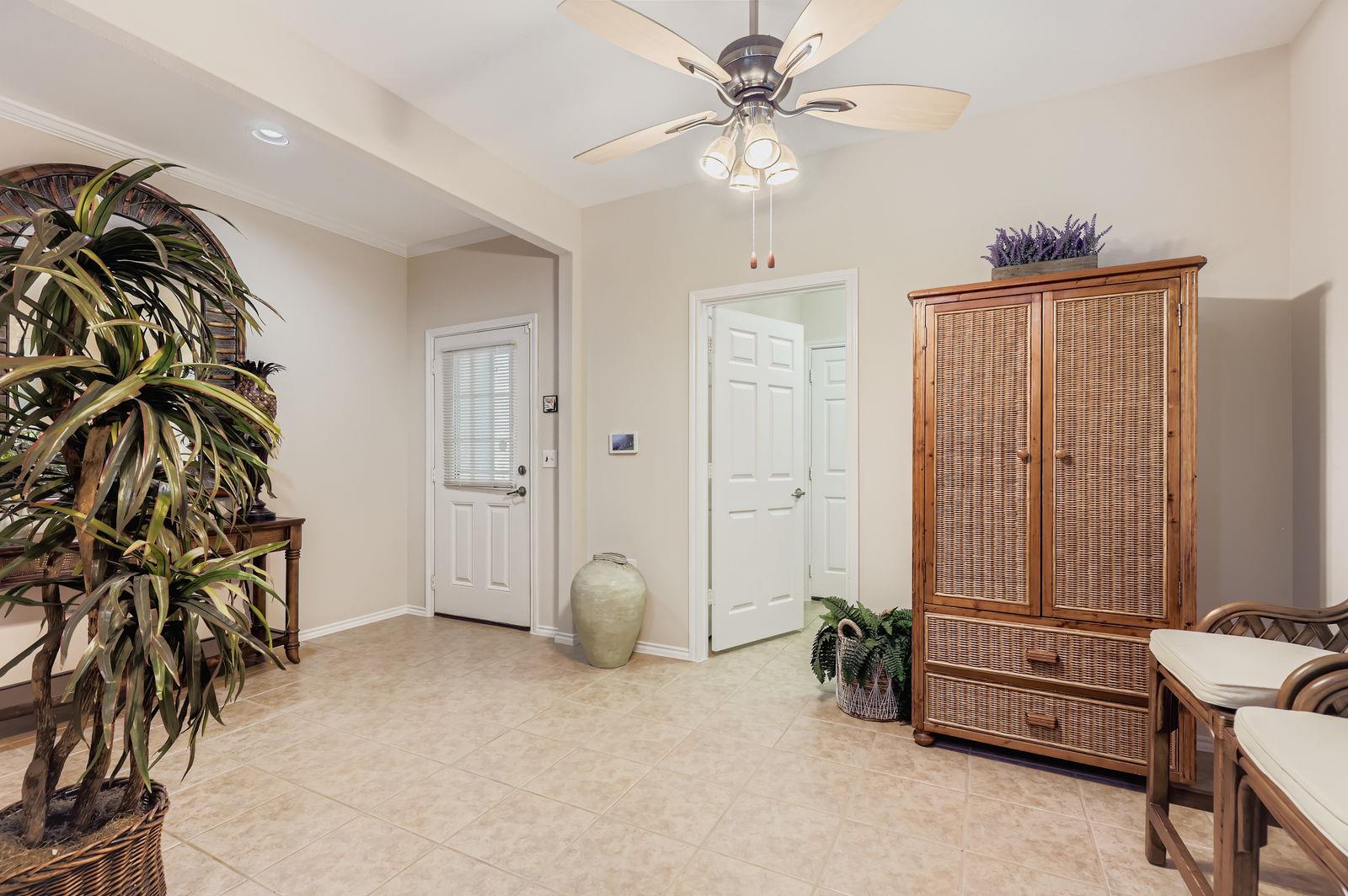 117 Essex Ln, Georgetown, TX 78633
