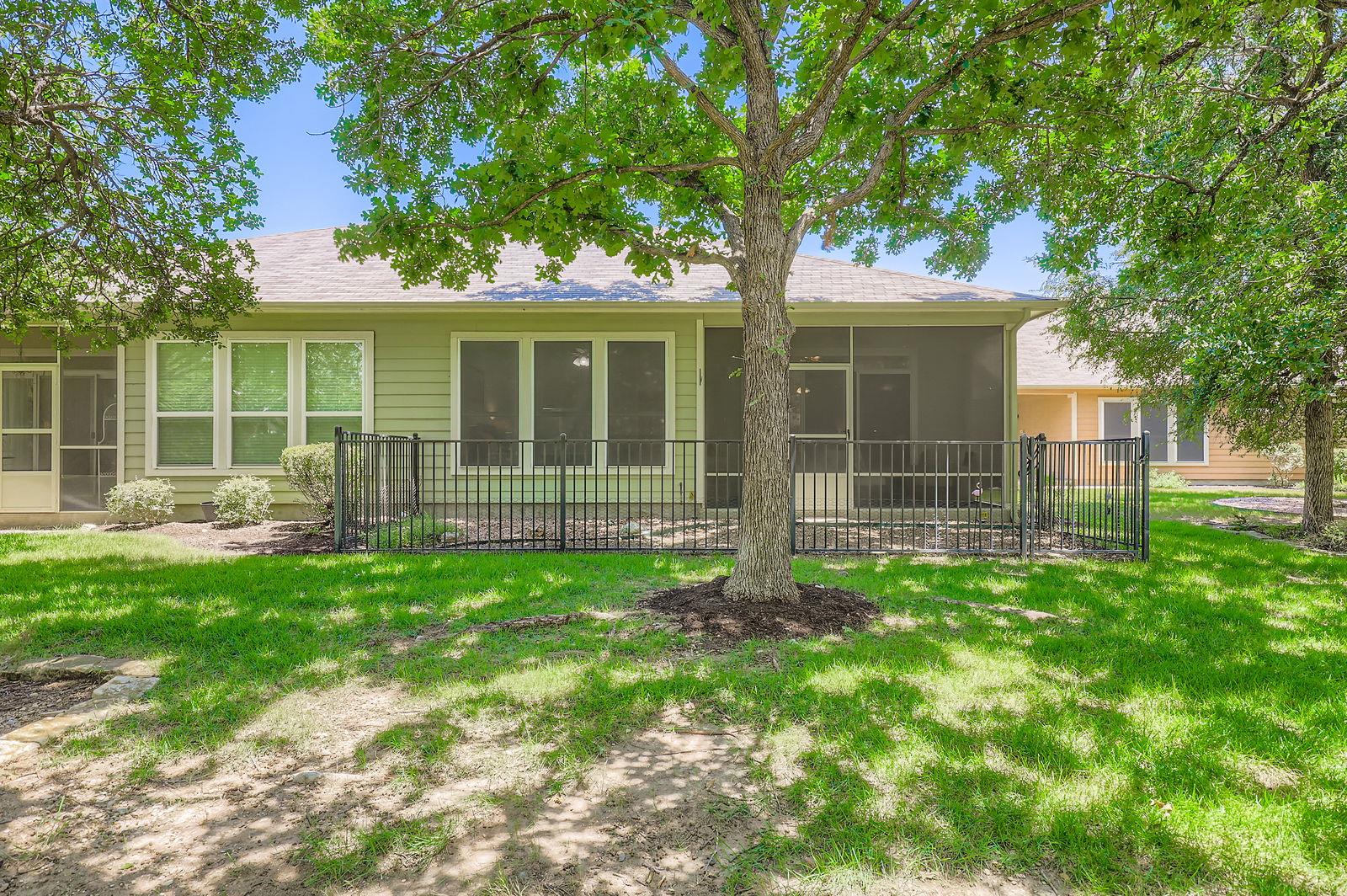 117 Essex Ln, Georgetown, TX 78633