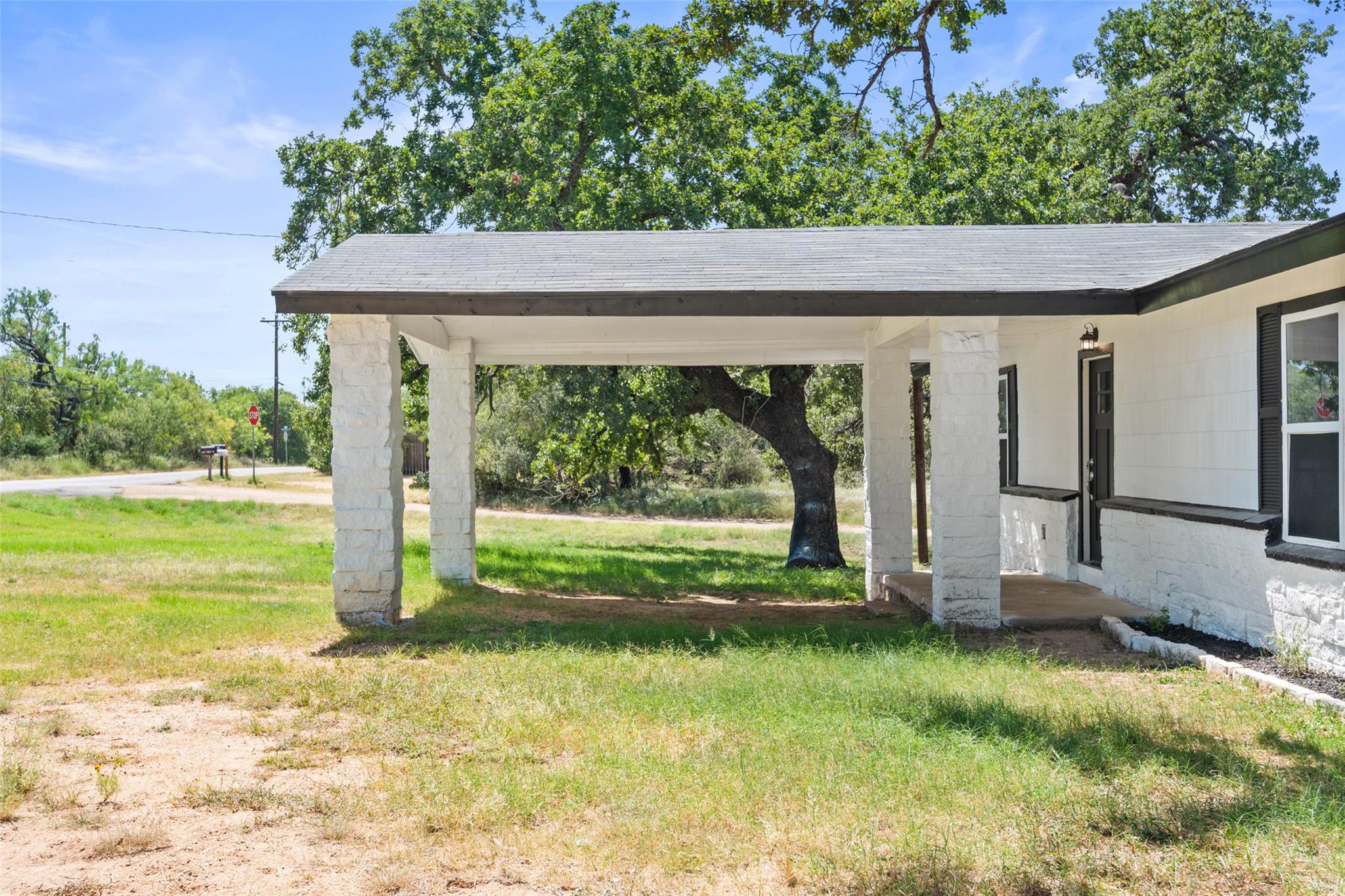 210 Highcrest Dr, Granite Shoals, TX 78654