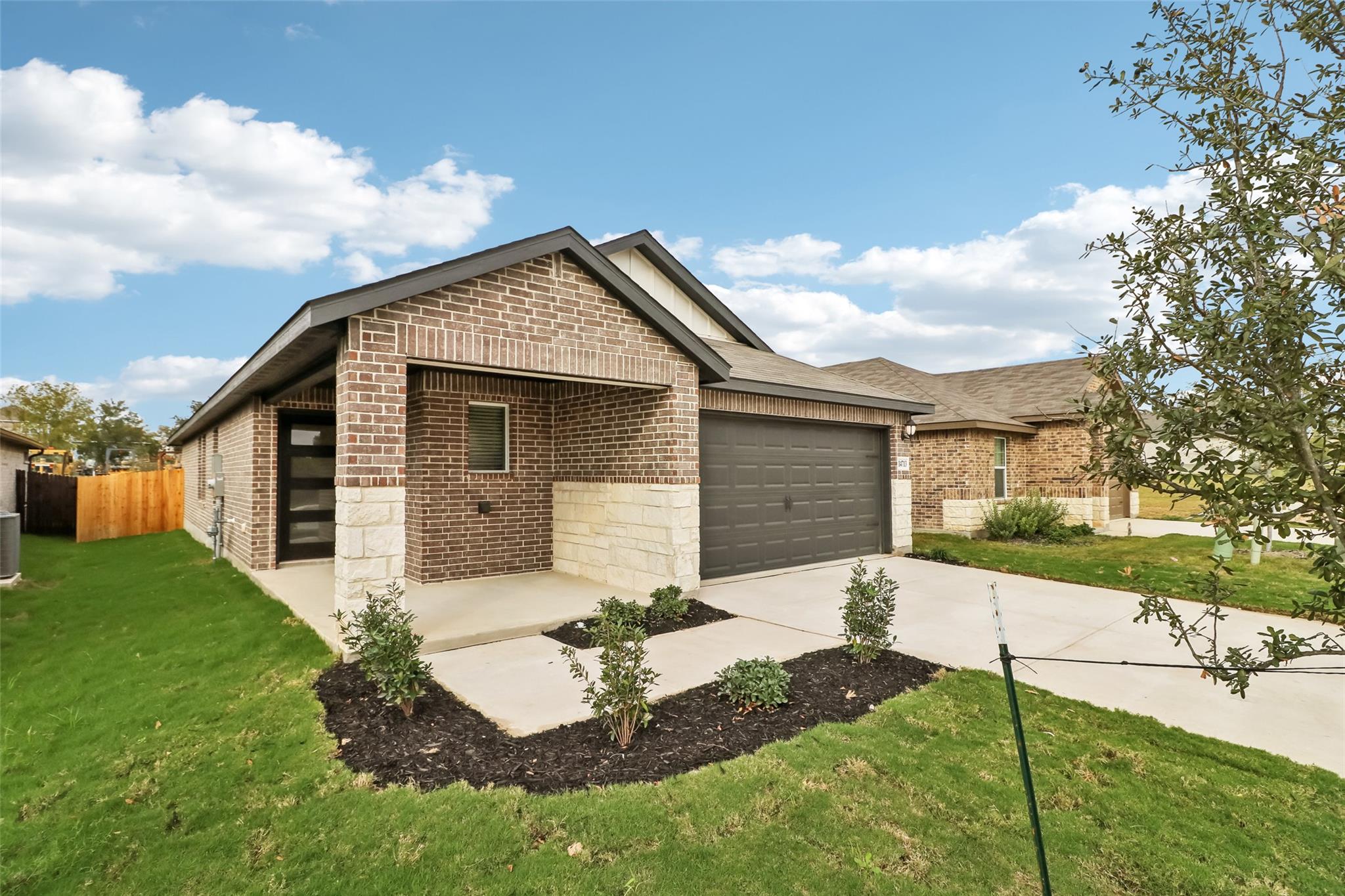 721 Sun Grove Trl, Georgetown, TX 78628