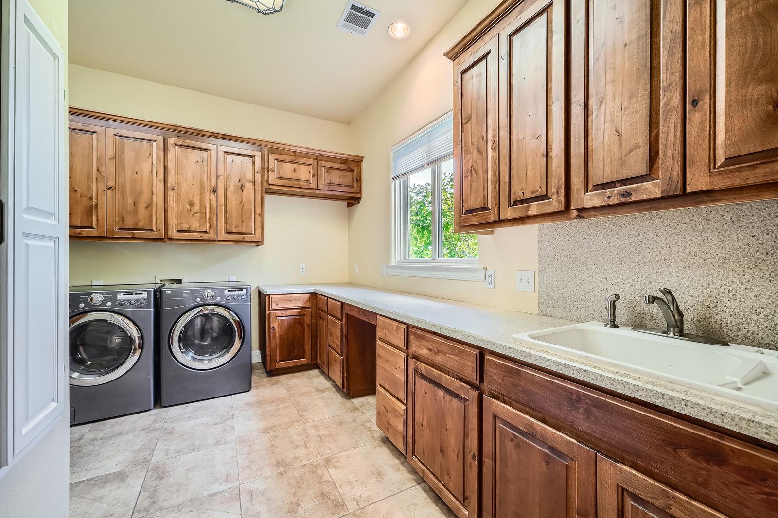1104 Jennings Branch Rd, Georgetown, TX 78633