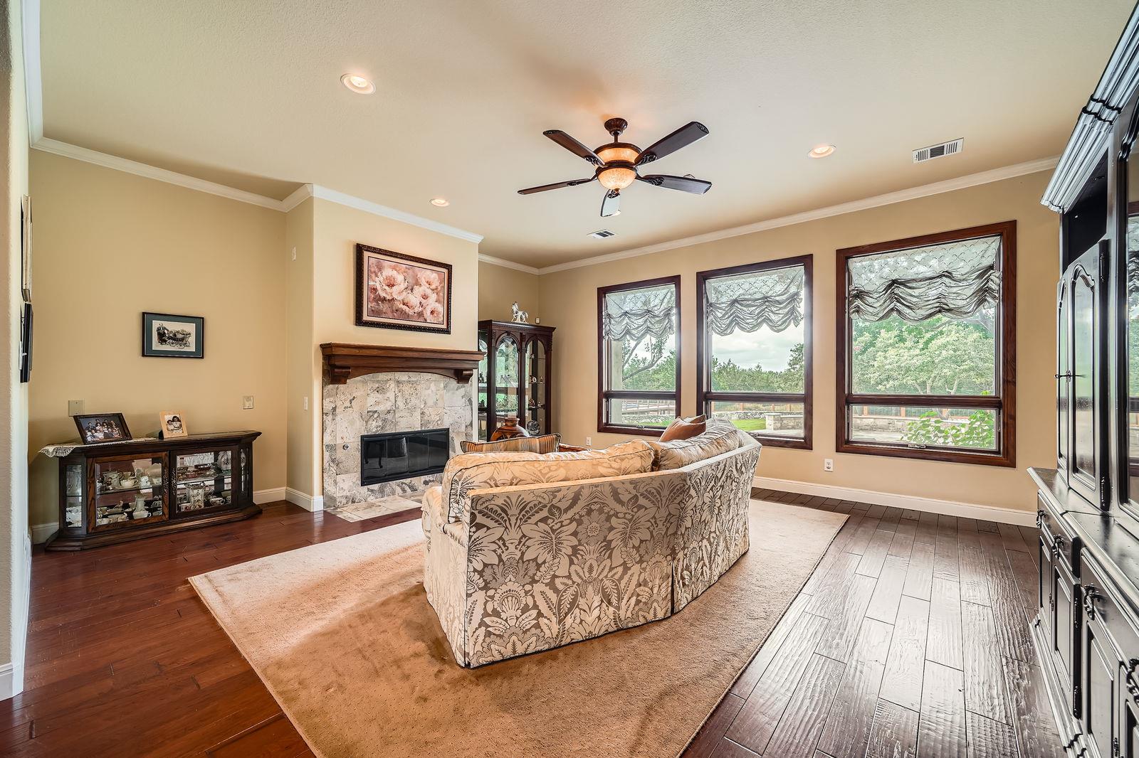 1104 Jennings Branch Rd, Georgetown, TX 78633